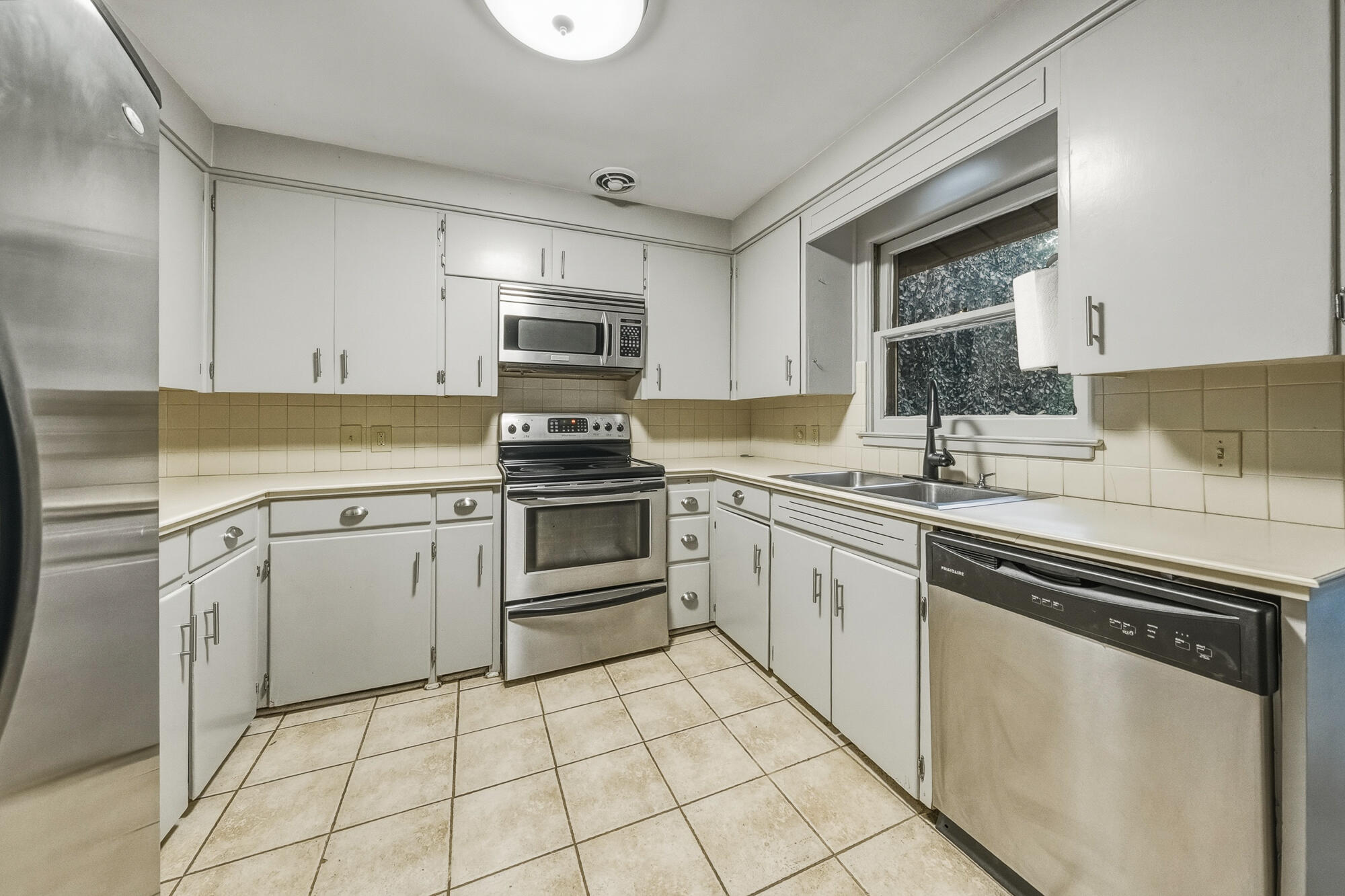 3414 Old Colony Road Kalamazoo MI 49008