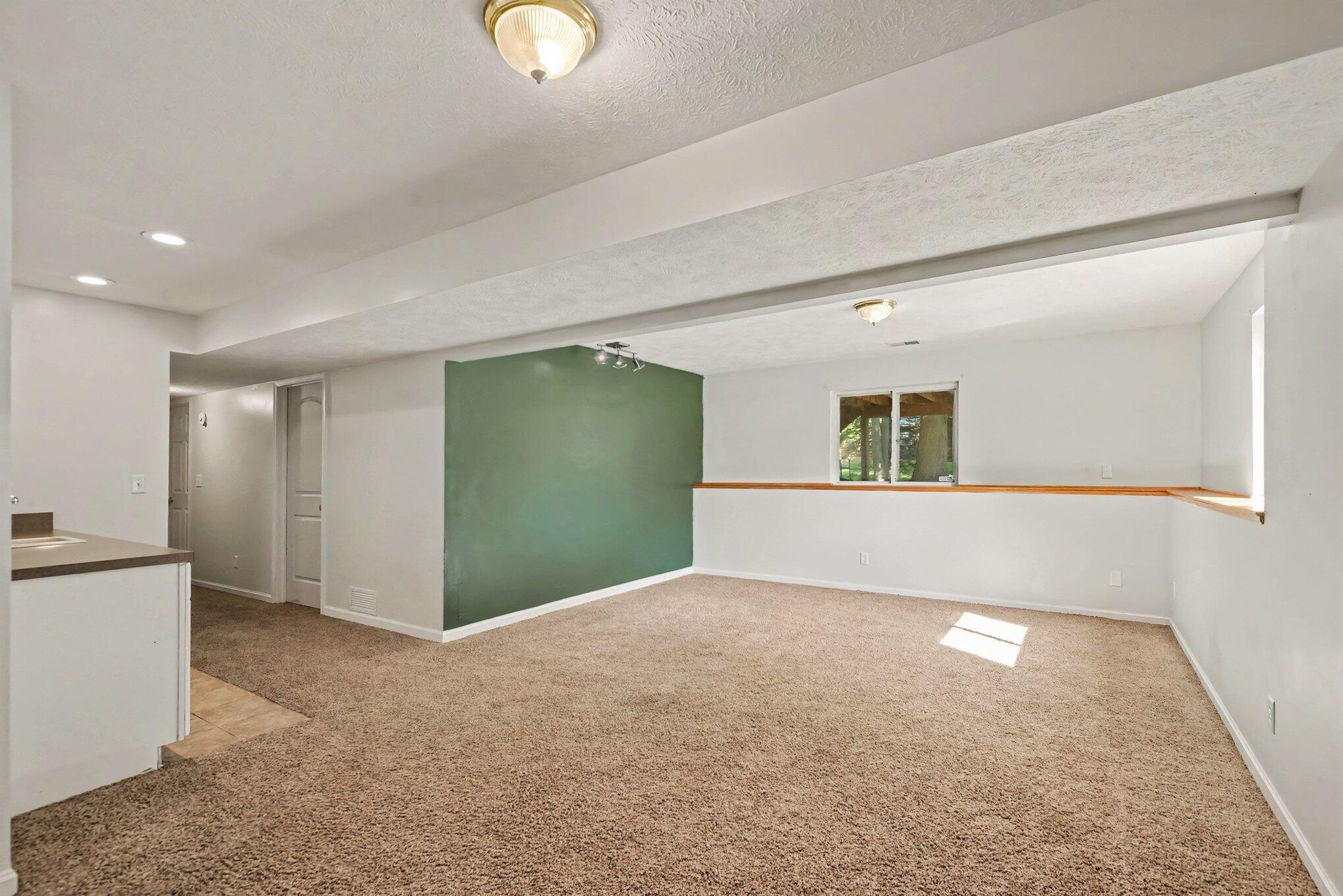 571 Pine Water Way Holland MI 49424