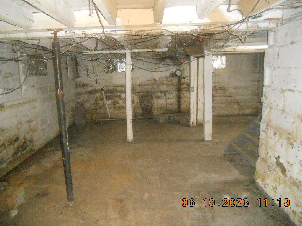 5616 118th Avenue Fennville MI 49408