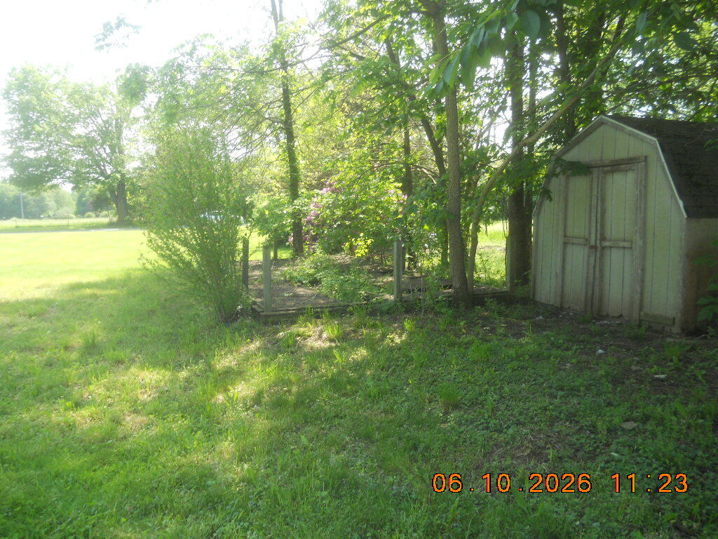 5616 118th Avenue Fennville MI 49408