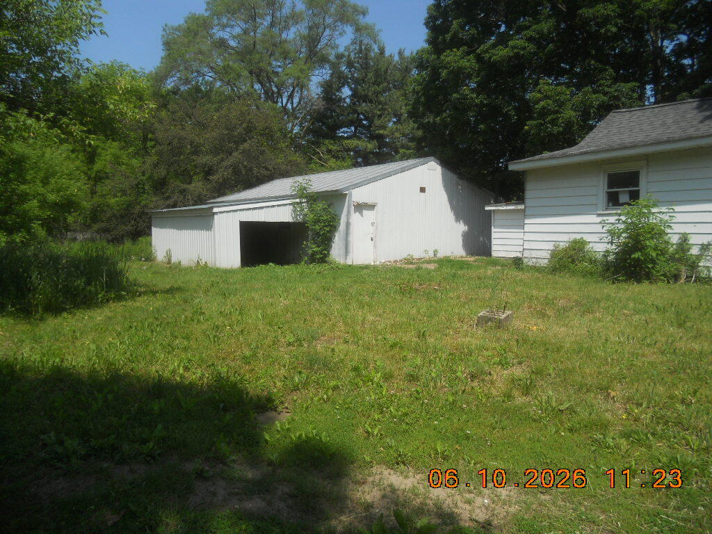 5616 118th Avenue Fennville MI 49408
