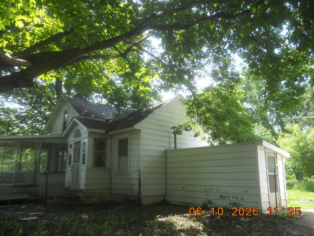 5616 118th Avenue Fennville MI 49408