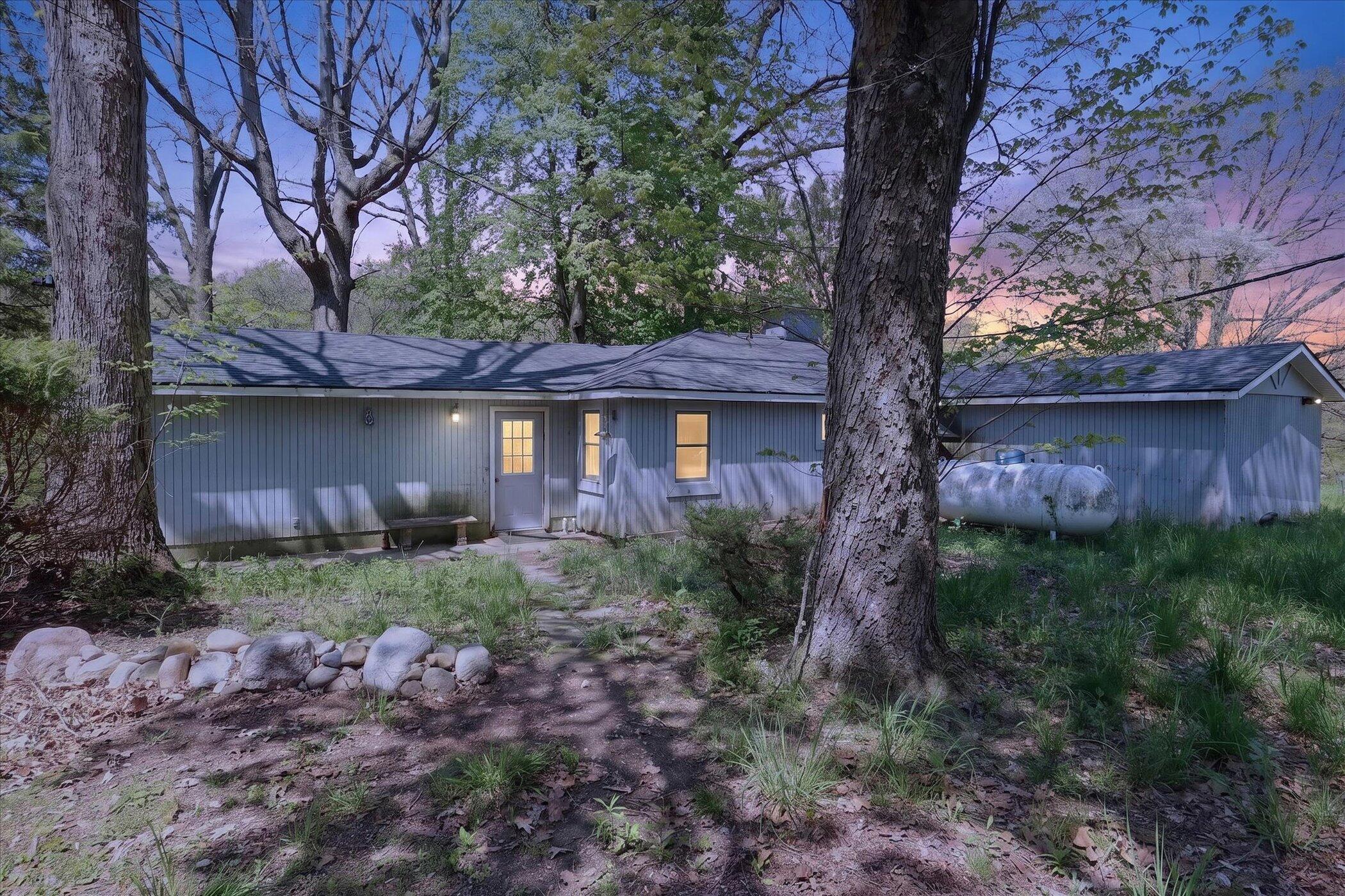 56447 Twin Lakes Road Cassopolis MI 49031