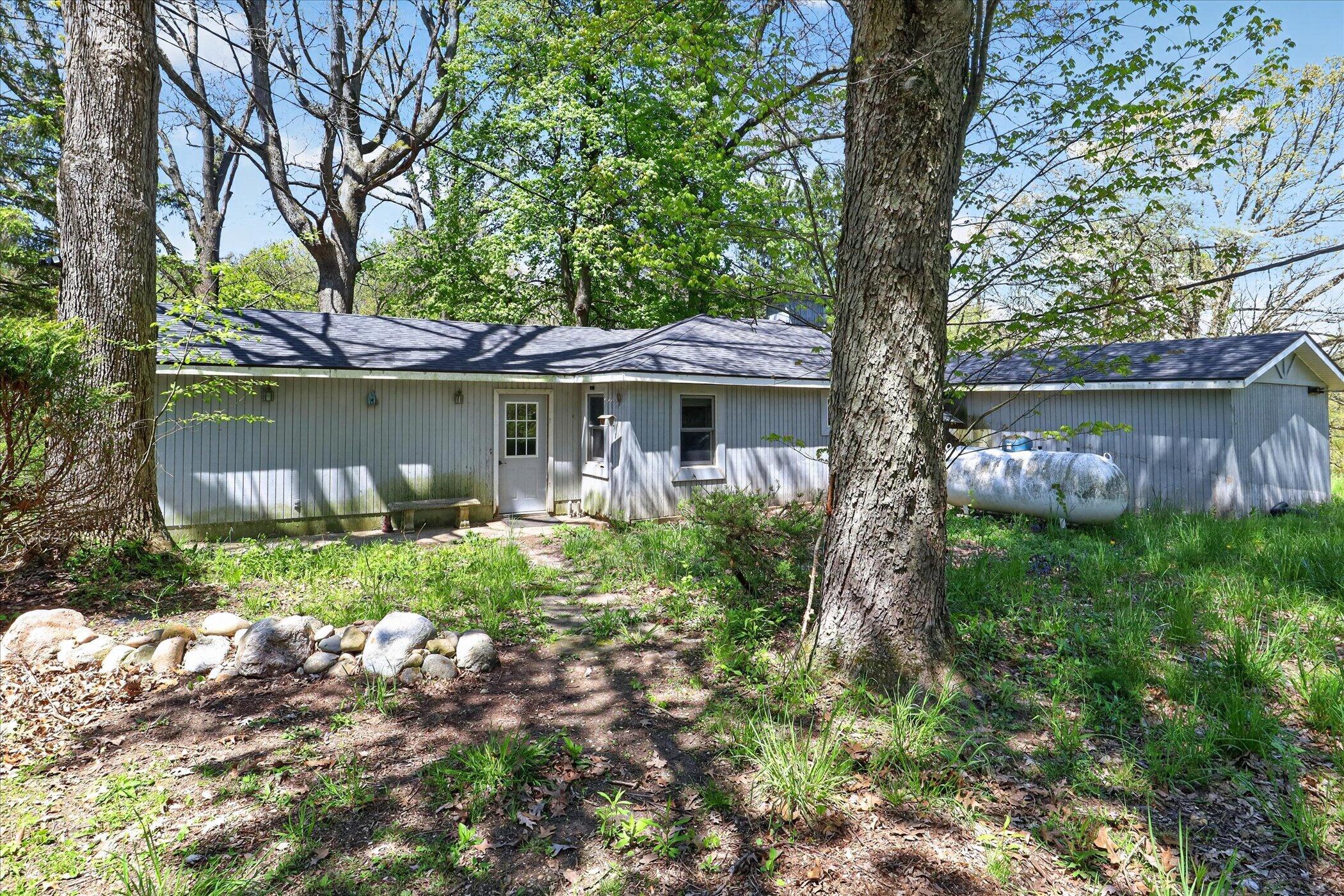 56447 Twin Lakes Road Cassopolis MI 49031
