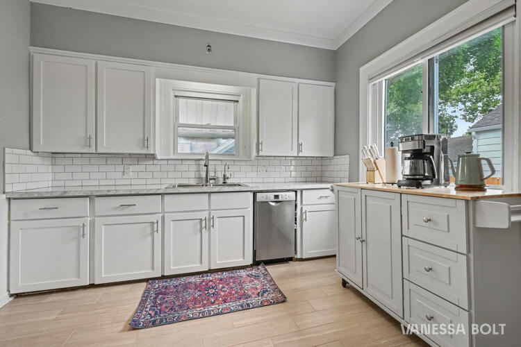 2561 Belfast Avenue SE Grand Rapids MI 49507