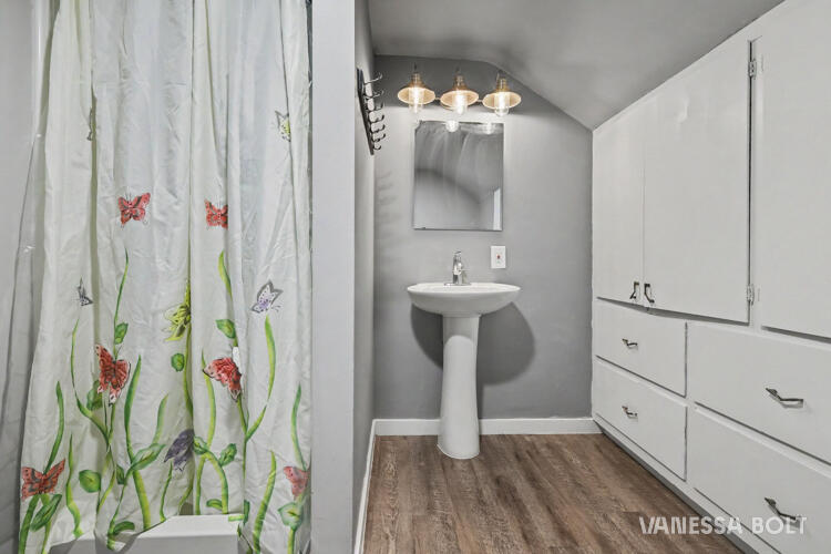 2561 Belfast Avenue SE Grand Rapids MI 49507
