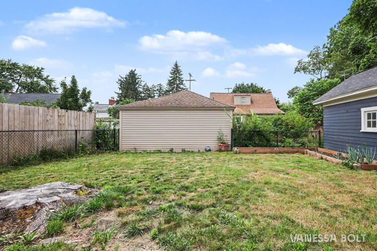 2561 Belfast Avenue SE Grand Rapids MI 49507