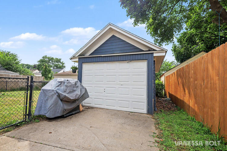 2561 Belfast Avenue SE Grand Rapids MI 49507