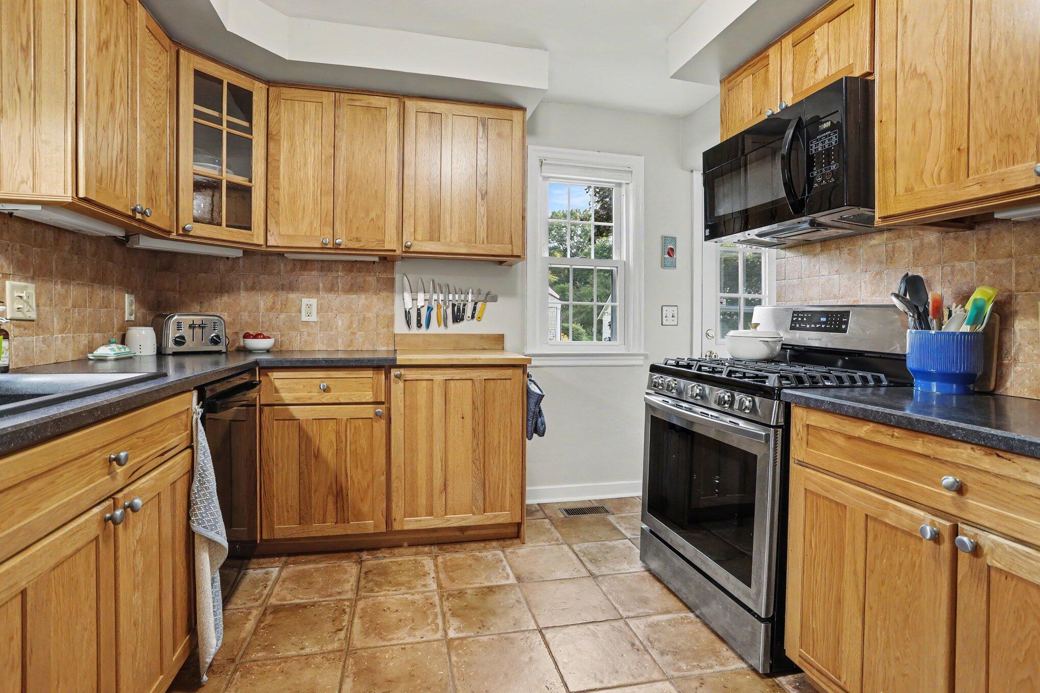 1418 Pinehurst Boulevard Kalamazoo MI 49006
