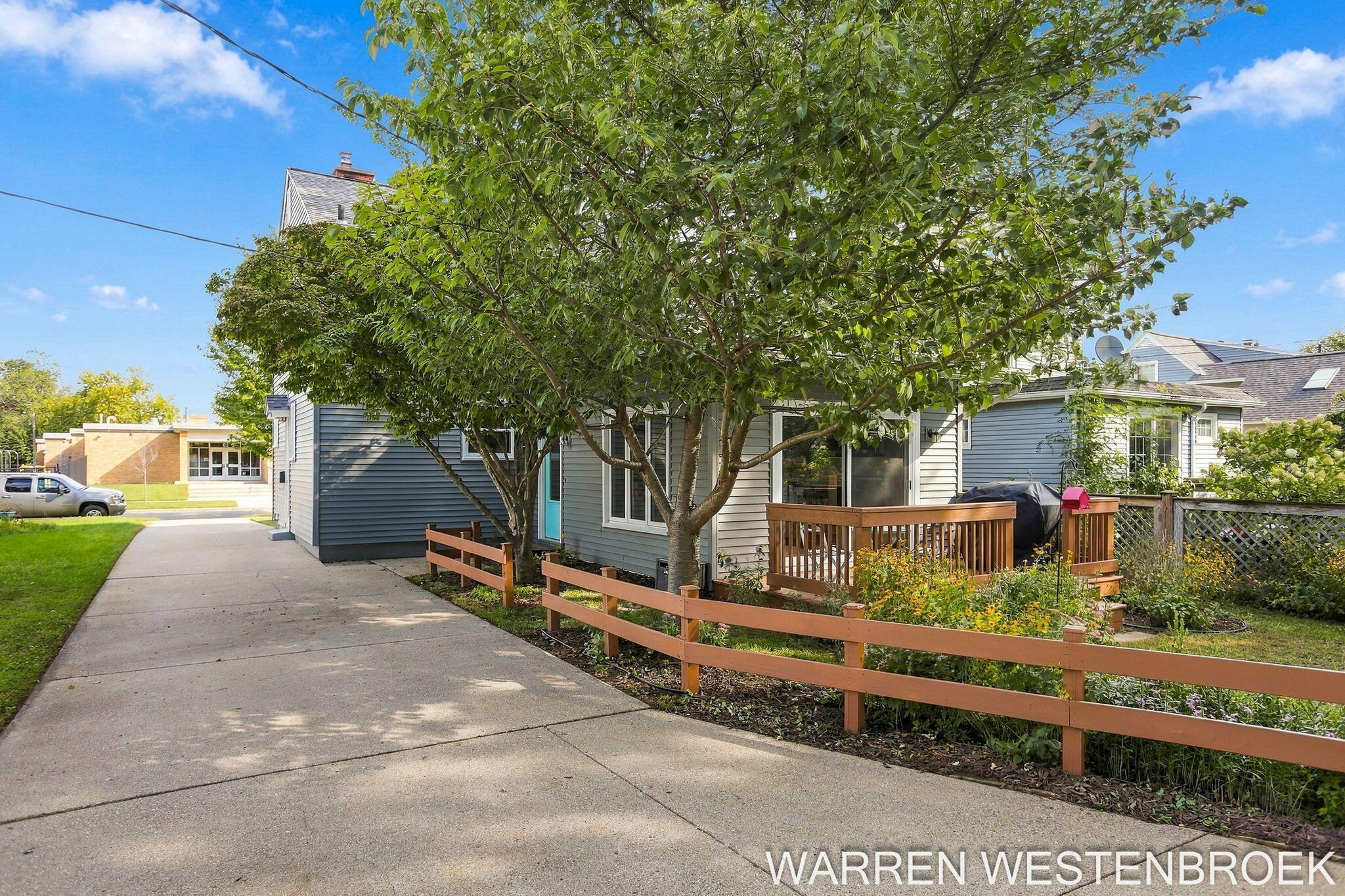 28 E 25th Street Holland MI 49423