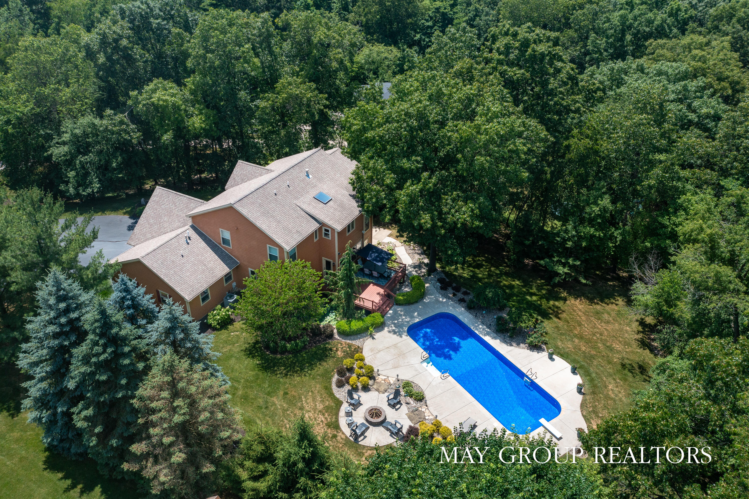 5254 Canyon River Drive NE Ada MI 49301