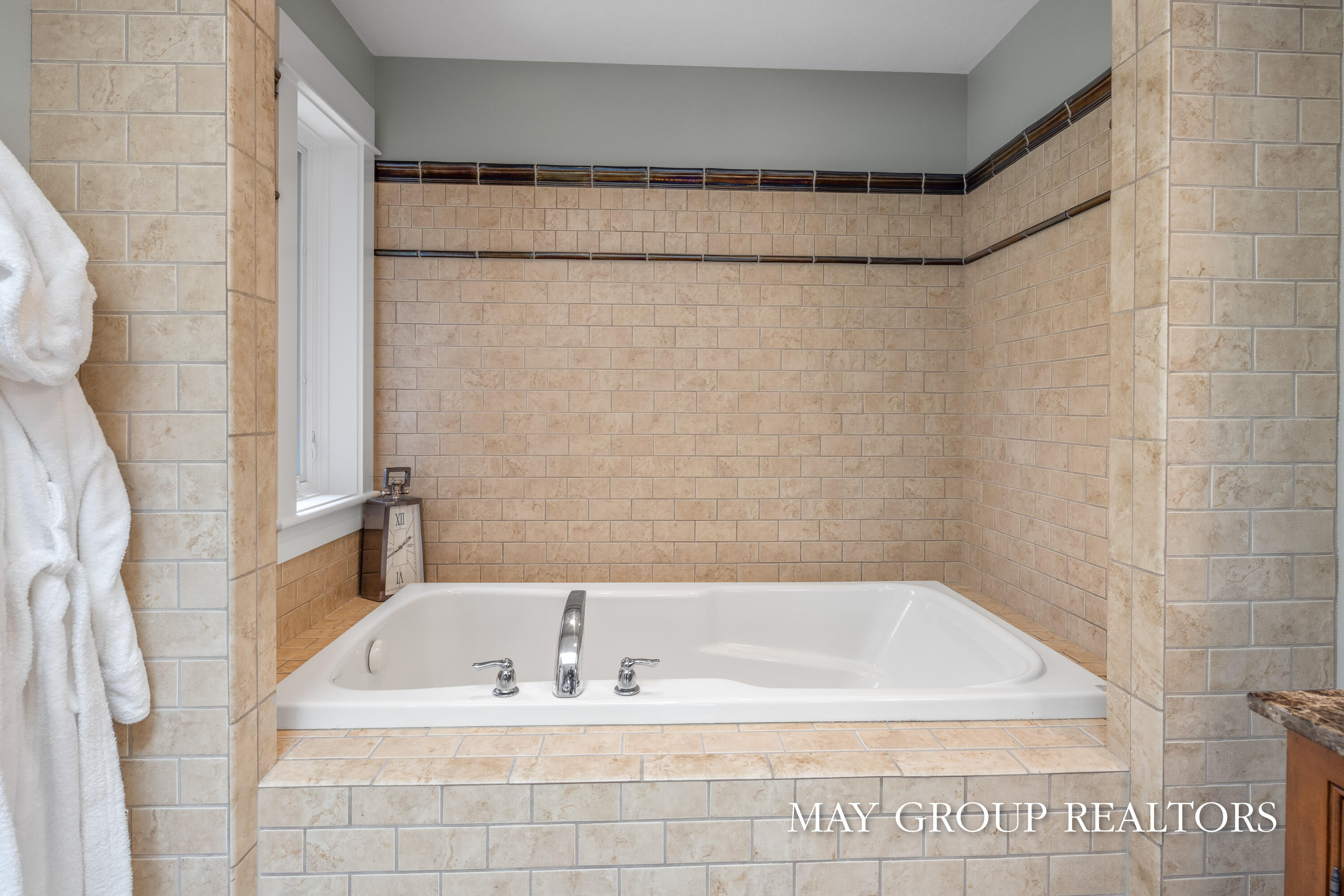 5254 Canyon River Drive NE Ada MI 49301