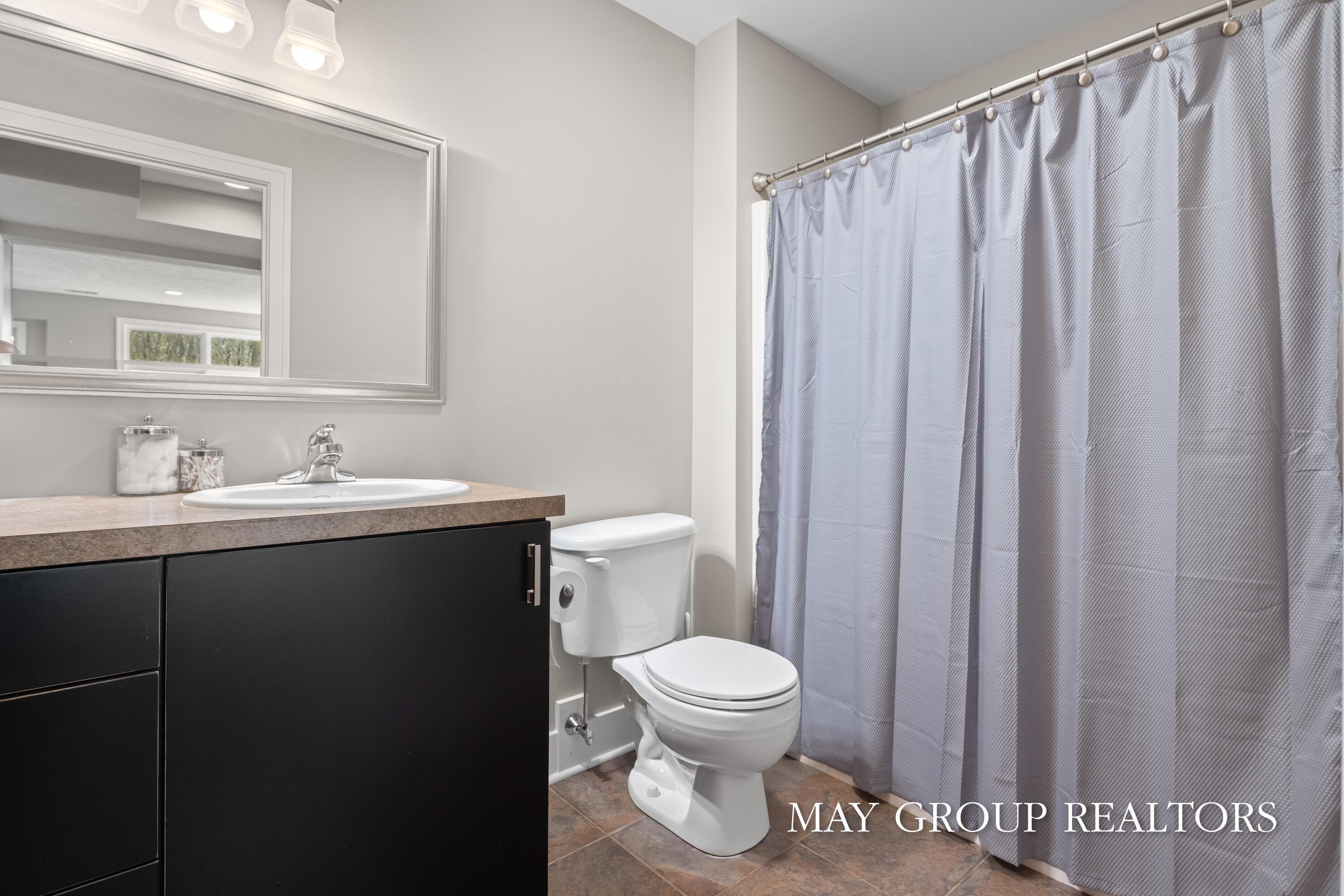 5254 Canyon River Drive NE Ada MI 49301