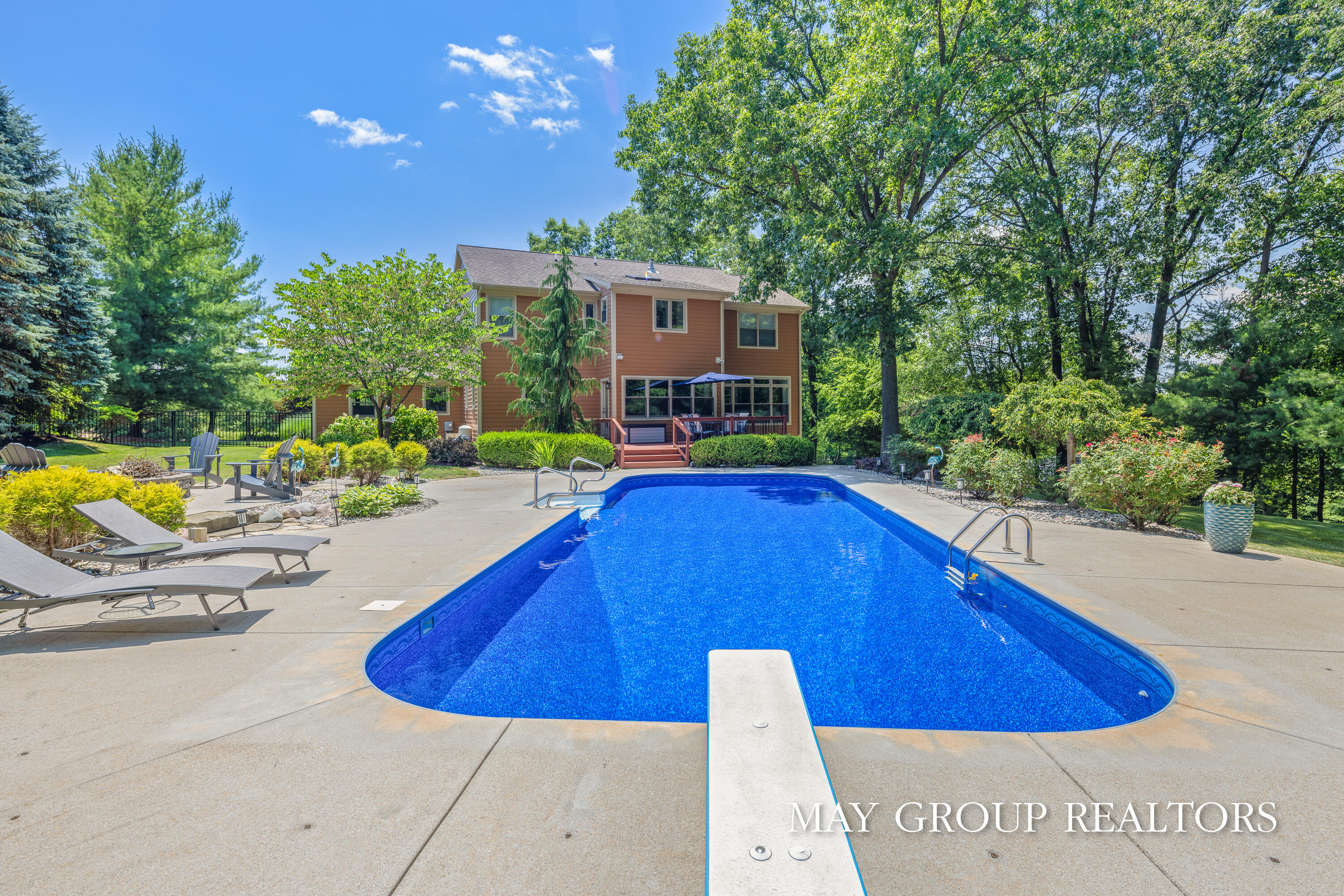5254 Canyon River Drive NE Ada MI 49301
