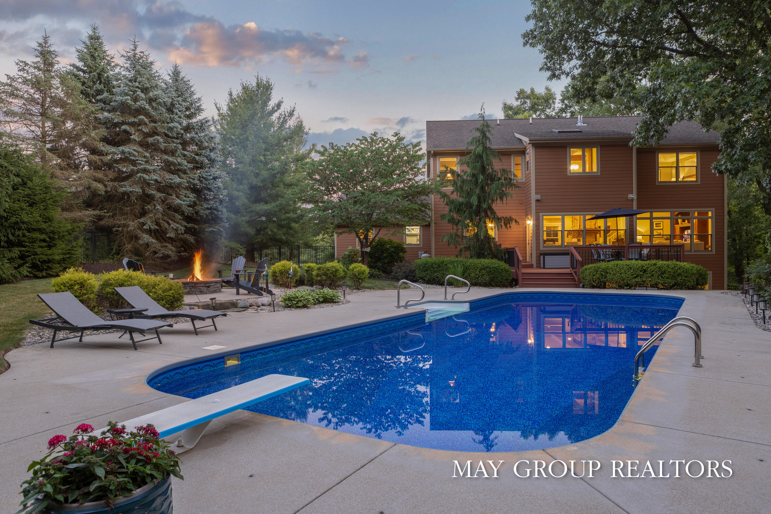 5254 Canyon River Drive NE Ada MI 49301