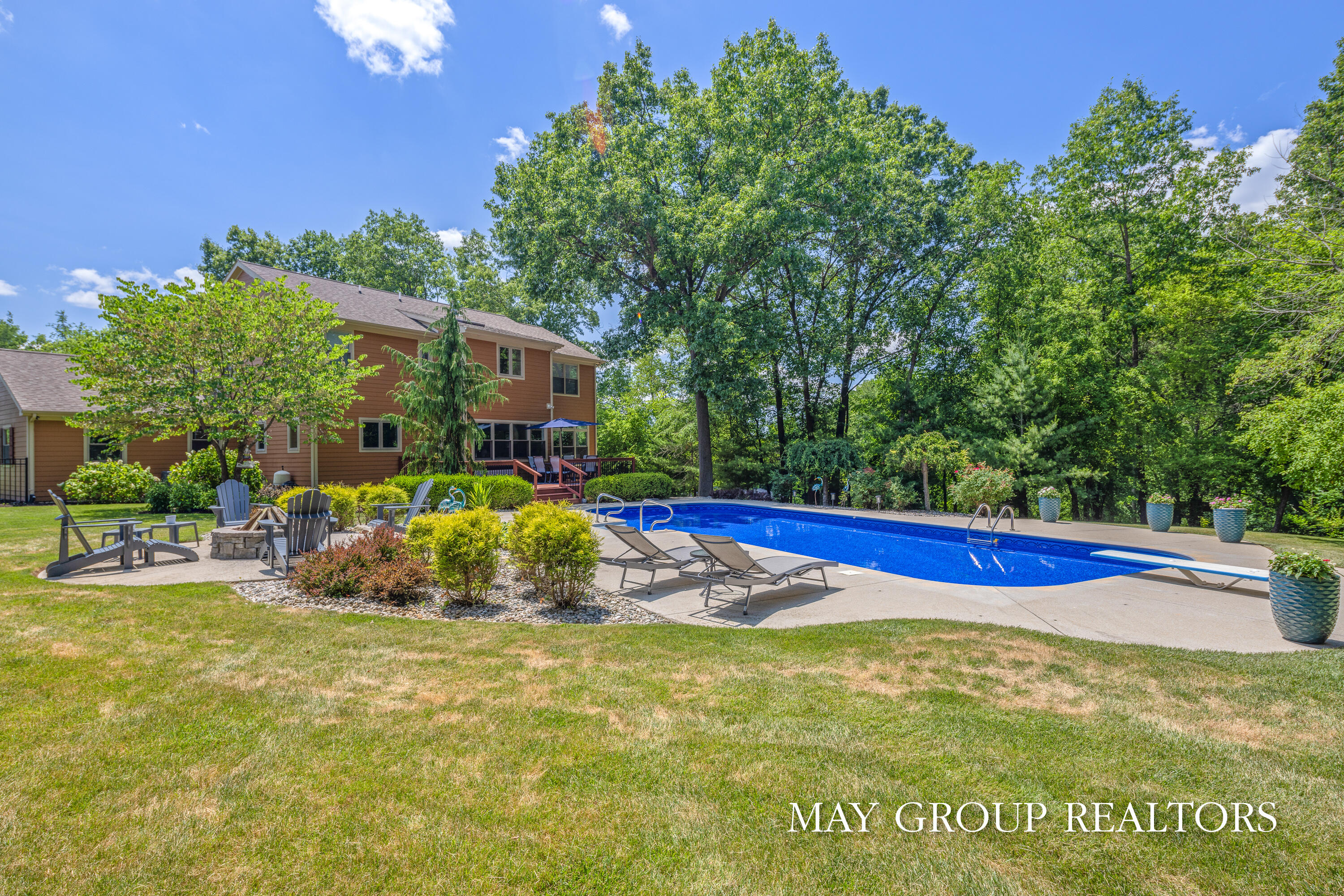 5254 Canyon River Drive NE Ada MI 49301