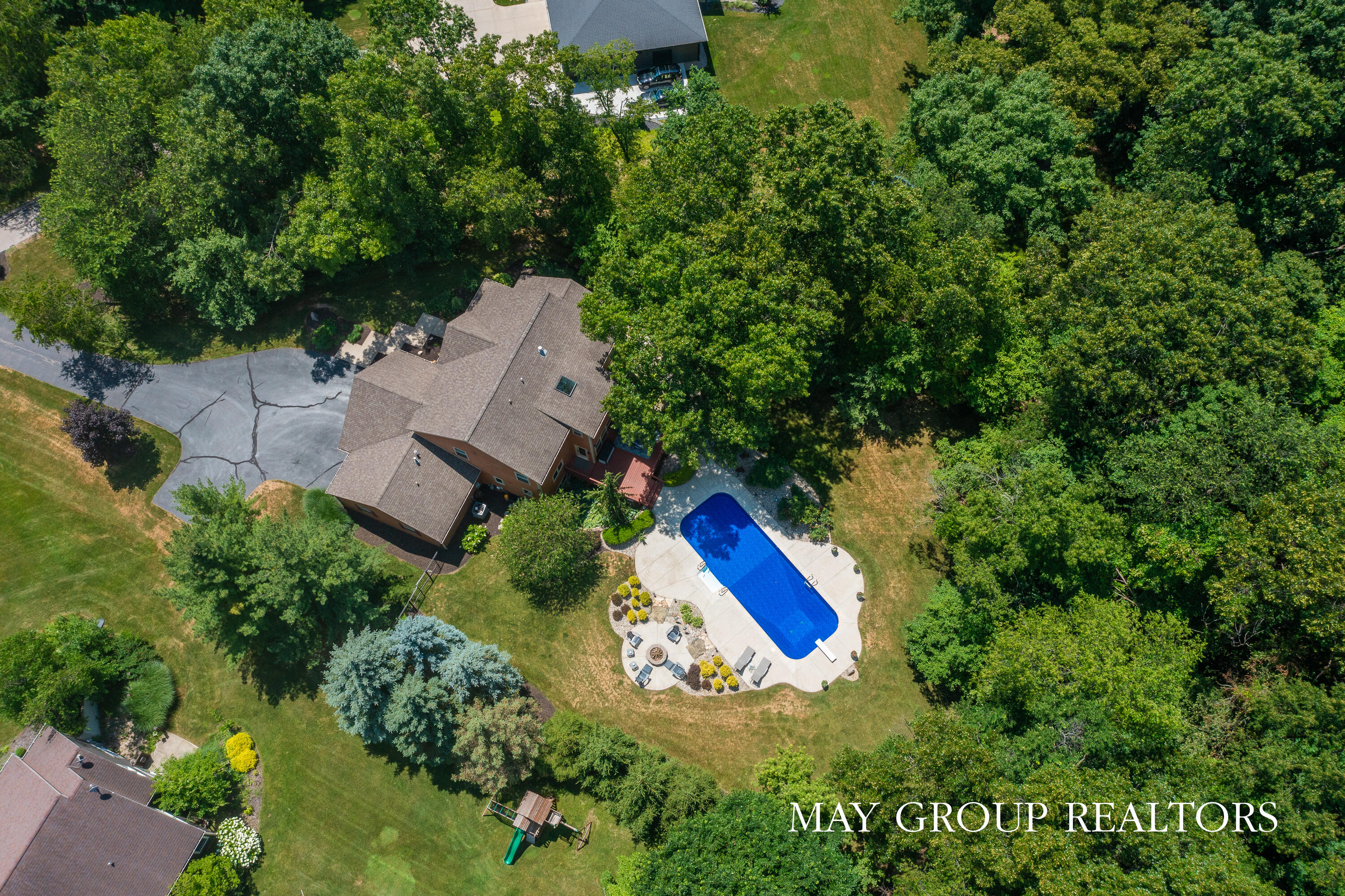 5254 Canyon River Drive NE Ada MI 49301