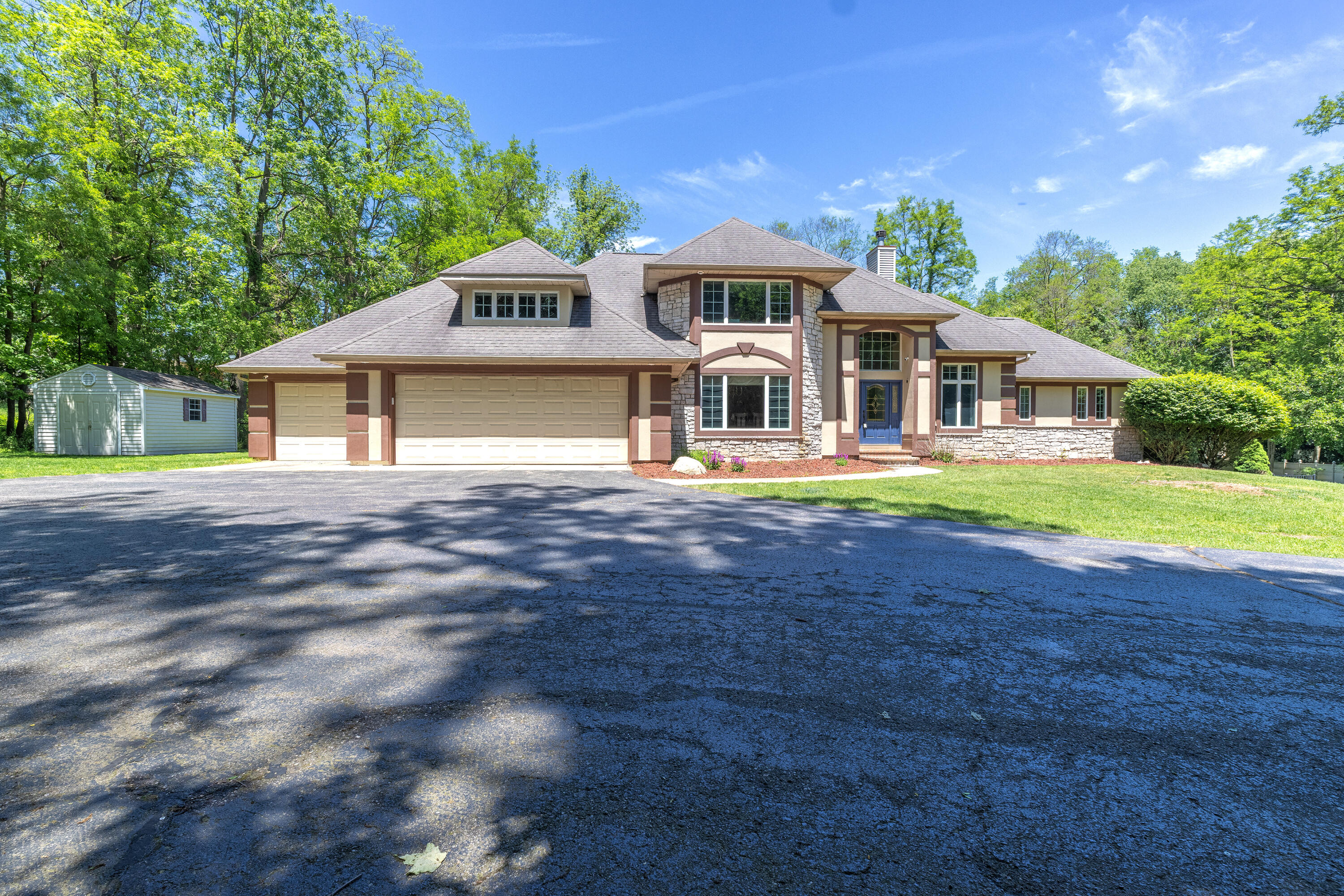 1722 W Kilgore Road Kalamazoo MI 49008