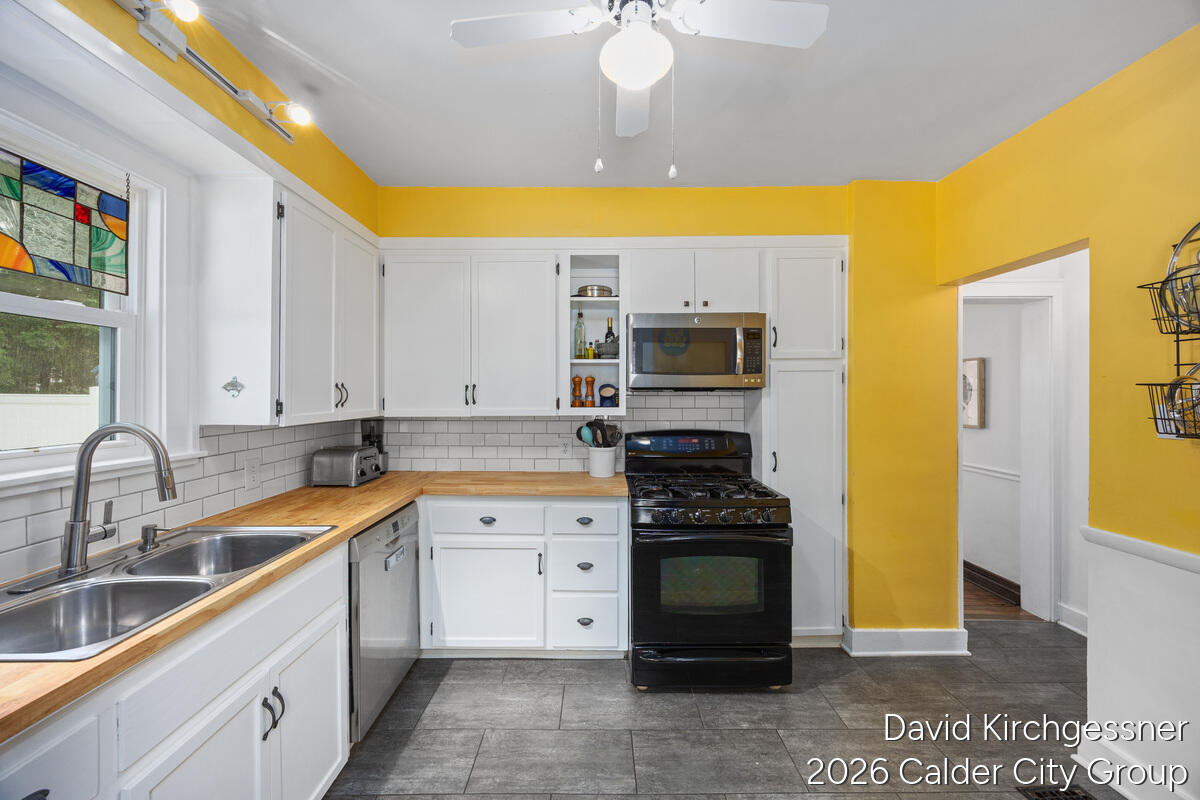 1224 Benjamin Avenue SE Grand Rapids MI 49506