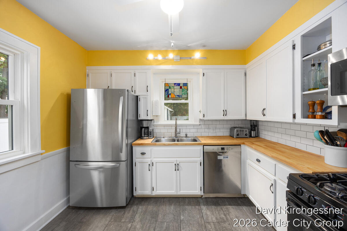 1224 Benjamin Avenue SE Grand Rapids MI 49506