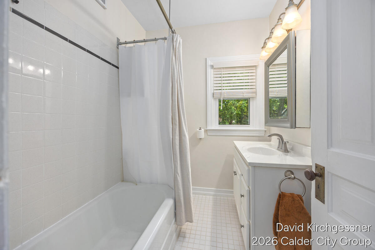 1224 Benjamin Avenue SE Grand Rapids MI 49506