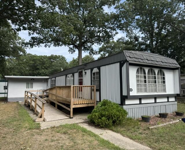 556 Harvest Lane Muskegon MI 49442