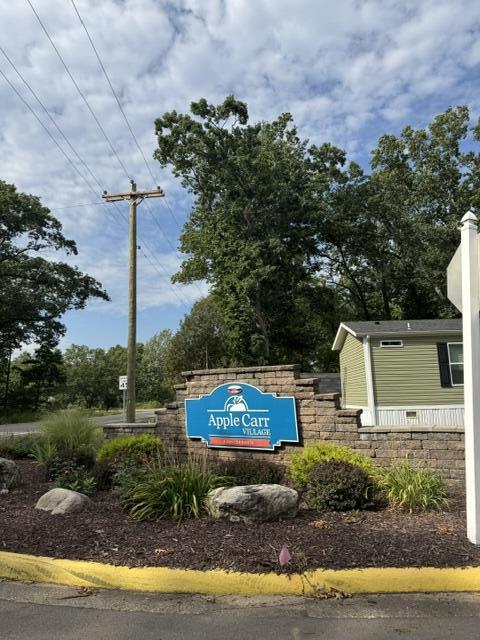 556 Harvest Lane Muskegon MI 49442