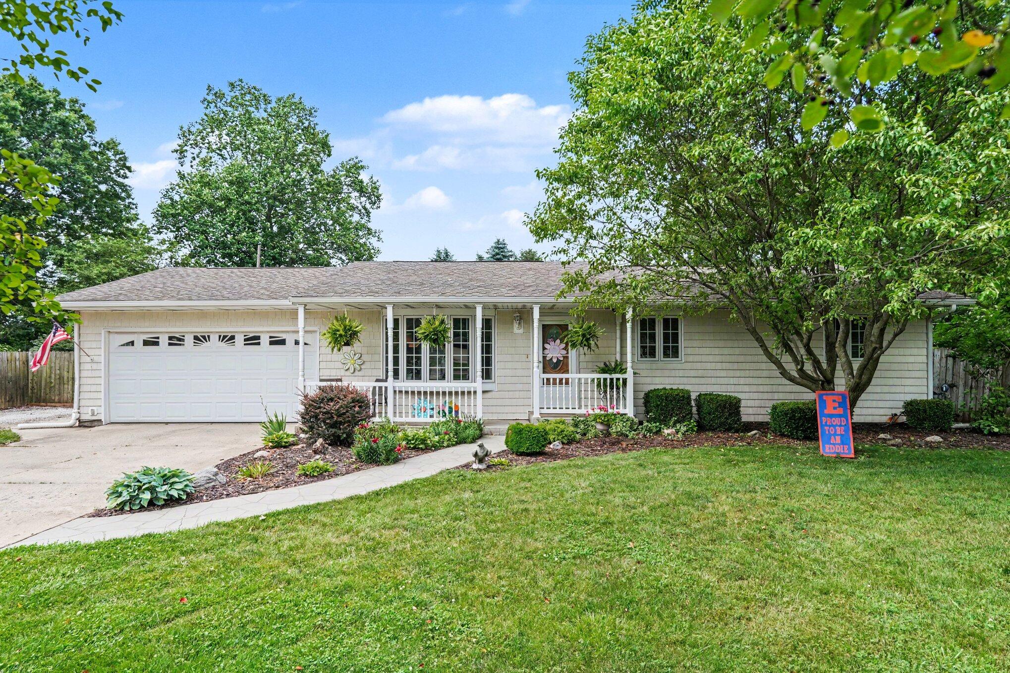 24064 Redfield Street Edwardsburg MI 49112