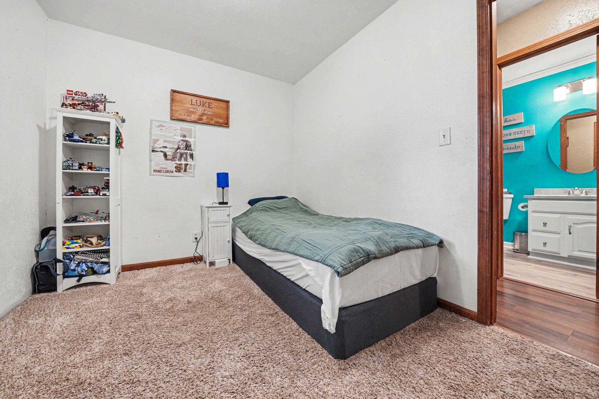 24064 Redfield Street Edwardsburg MI 49112