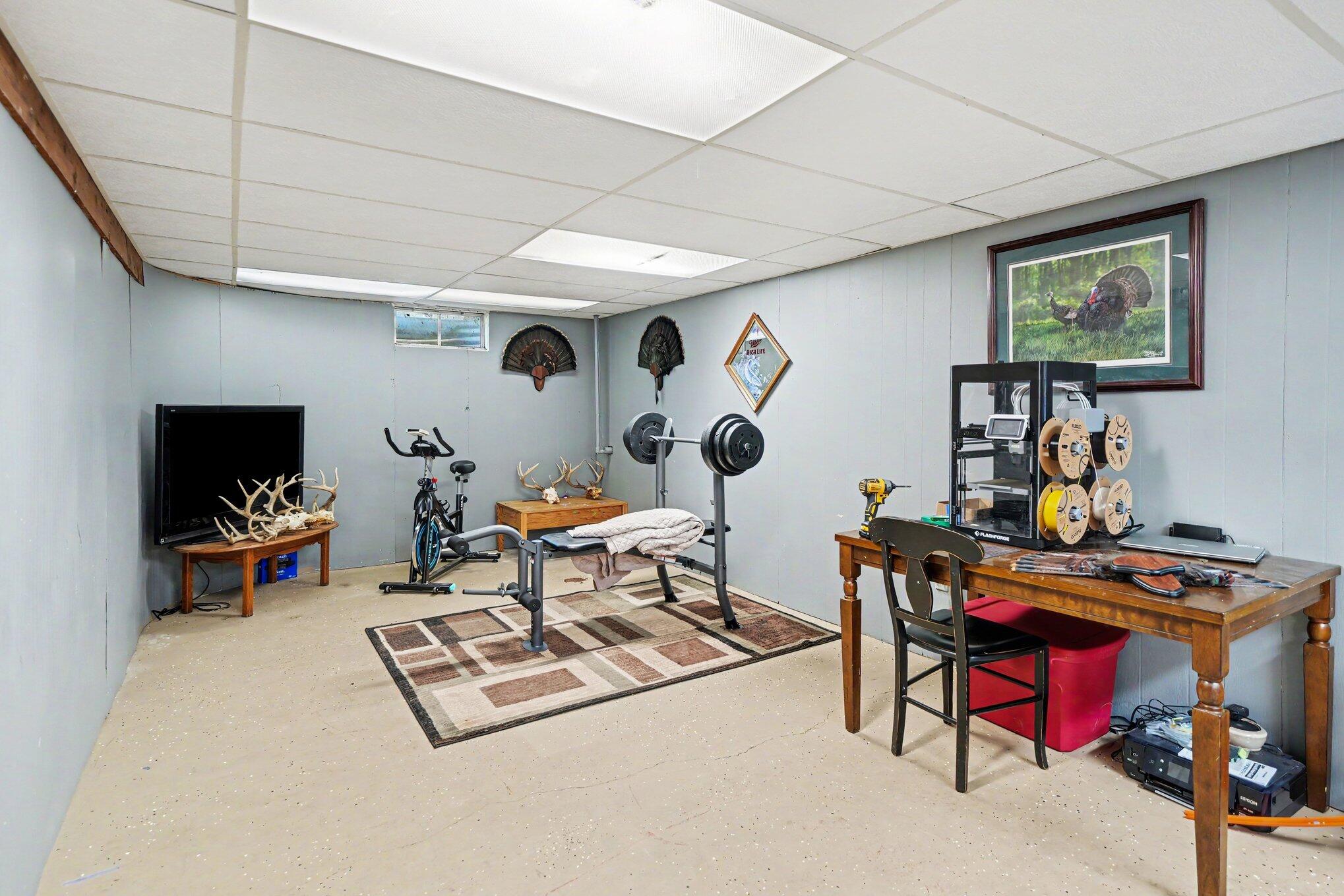24064 Redfield Street Edwardsburg MI 49112