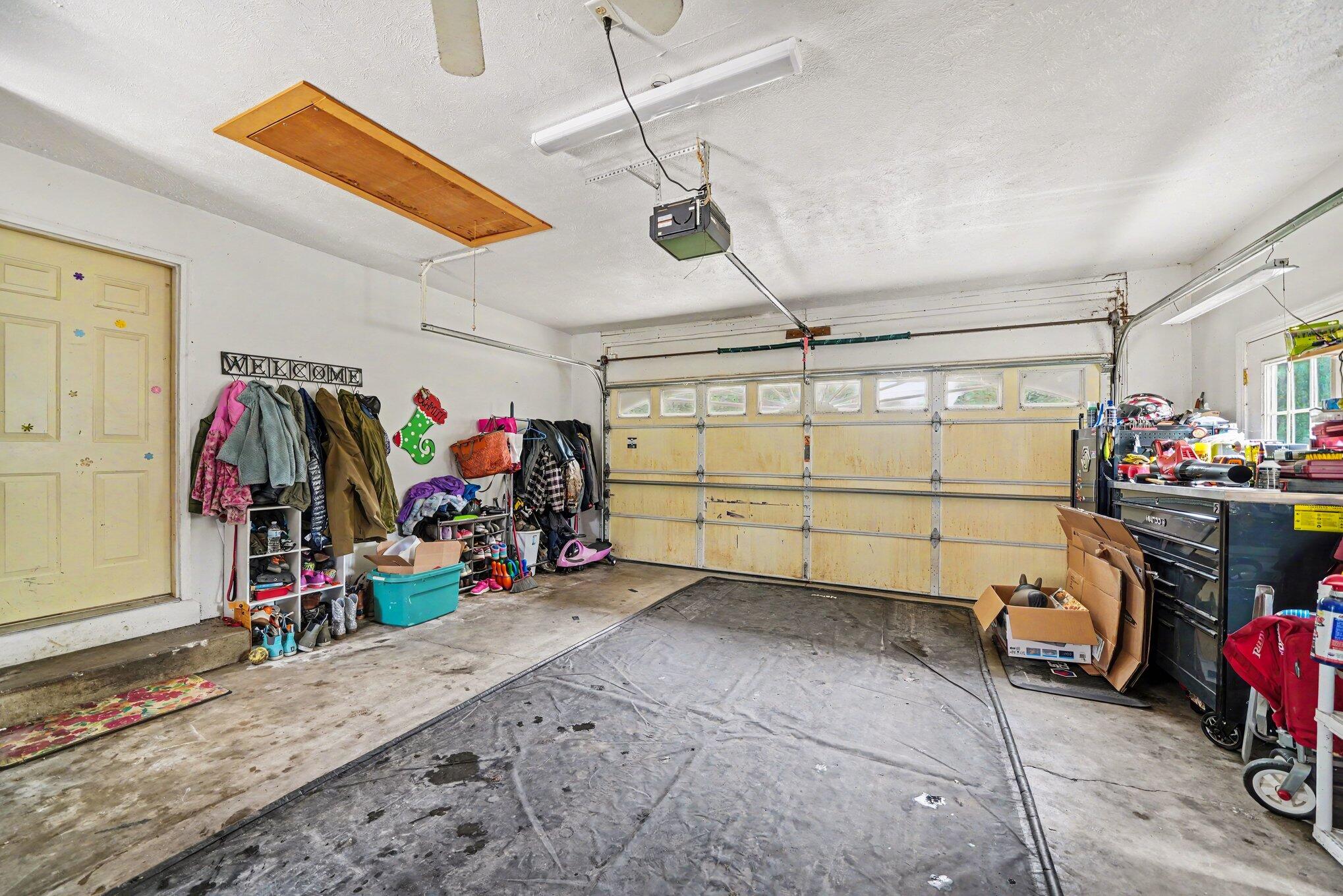 24064 Redfield Street Edwardsburg MI 49112