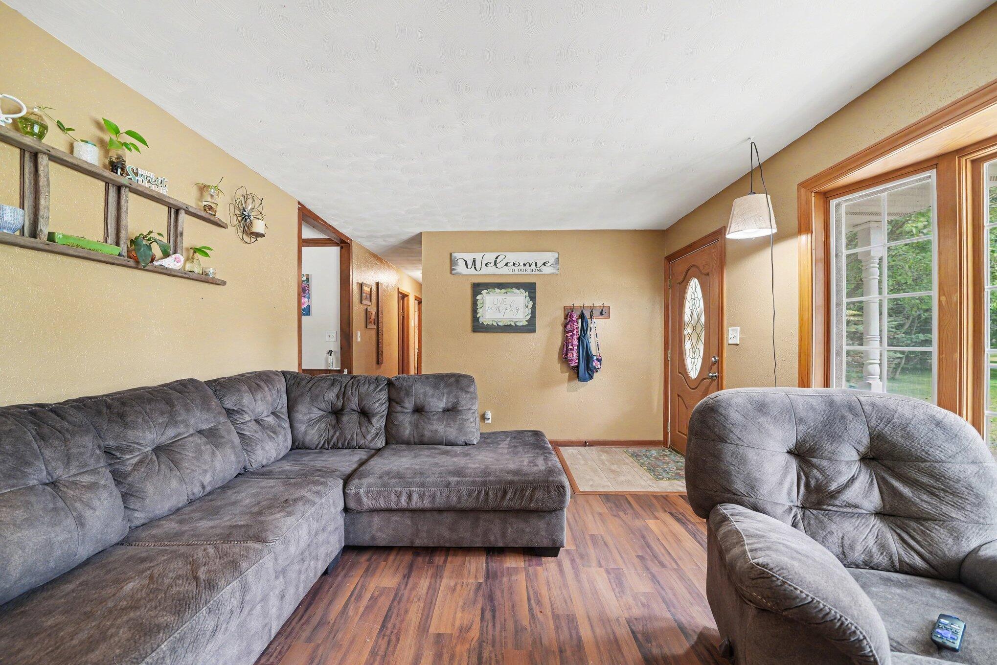 24064 Redfield Street Edwardsburg MI 49112