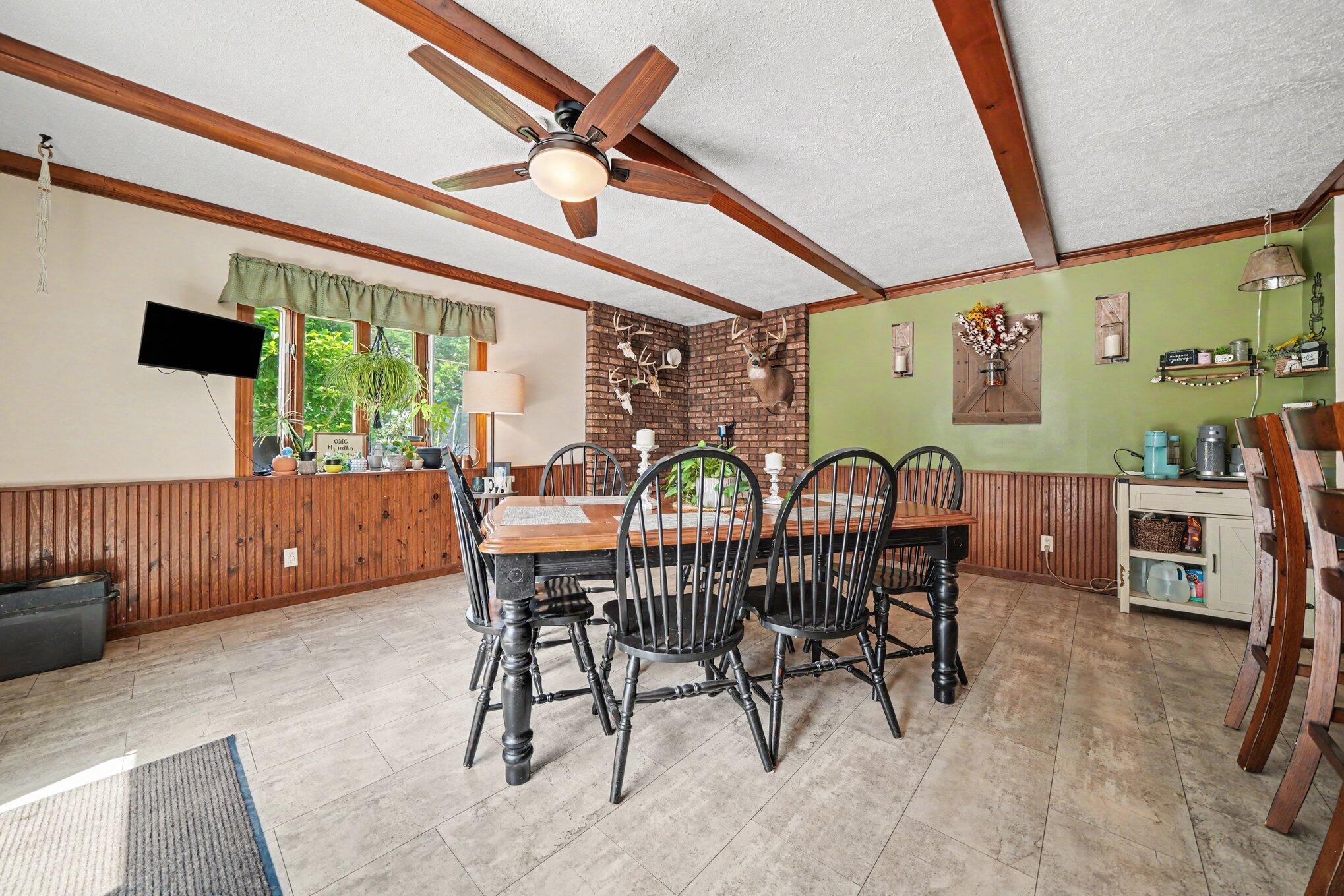 24064 Redfield Street Edwardsburg MI 49112