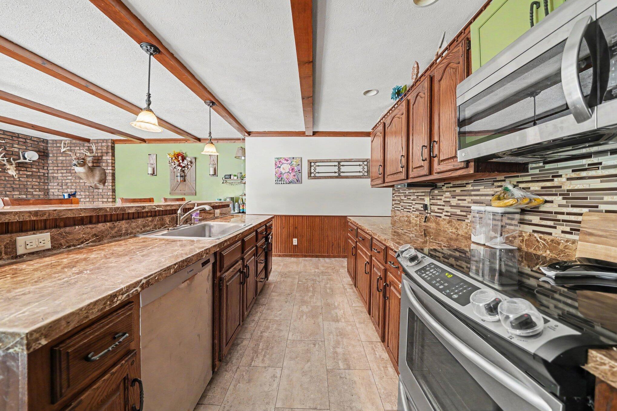 24064 Redfield Street Edwardsburg MI 49112