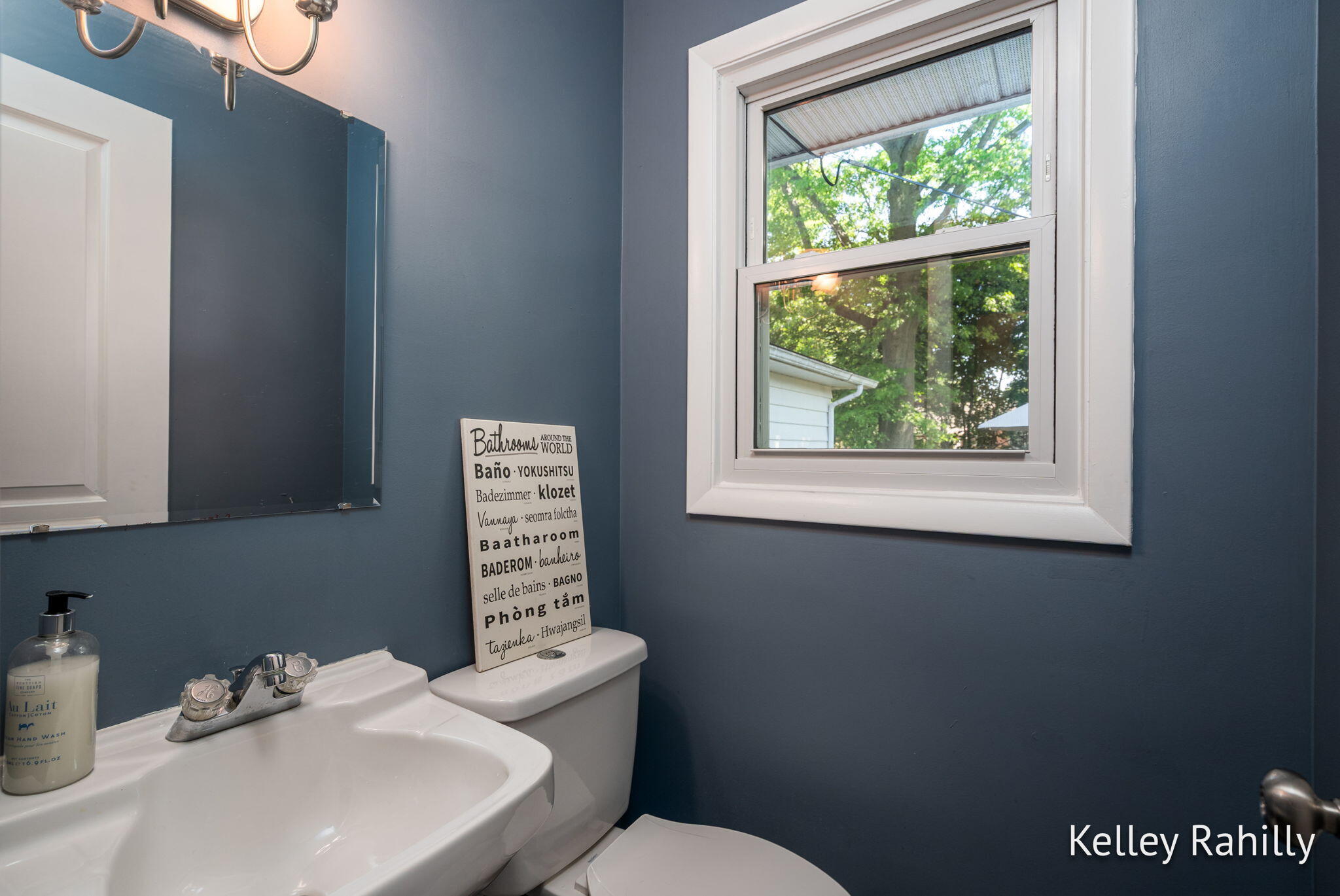 1716 Millbank Street SE Grand Rapids MI 49508
