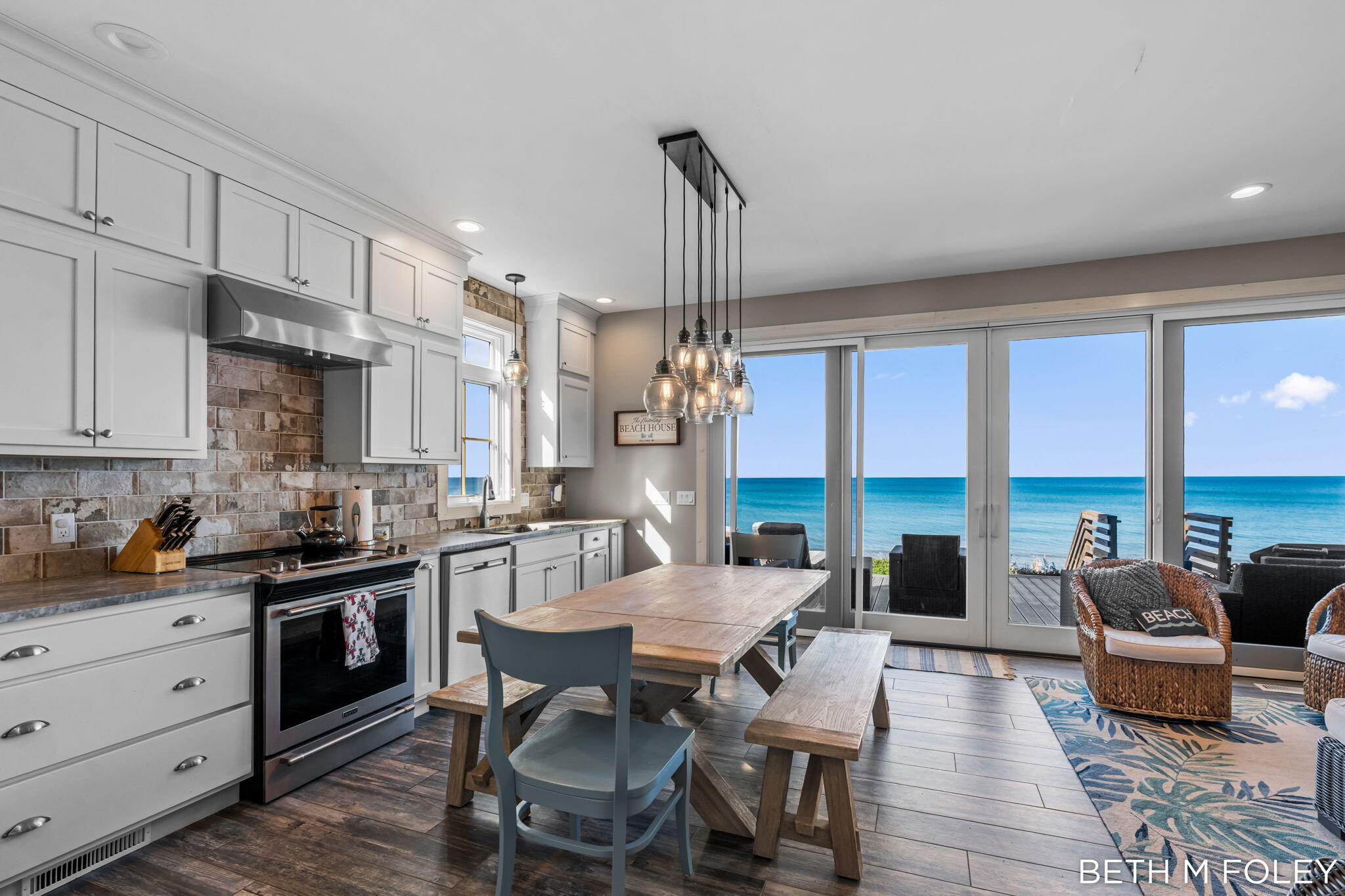 122 Michigan Avenue Holland MI 49424