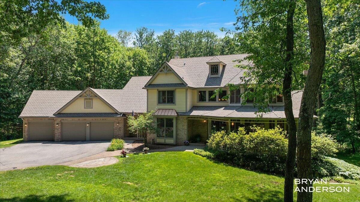 3324 Whitburn Court SE Ada MI 49301