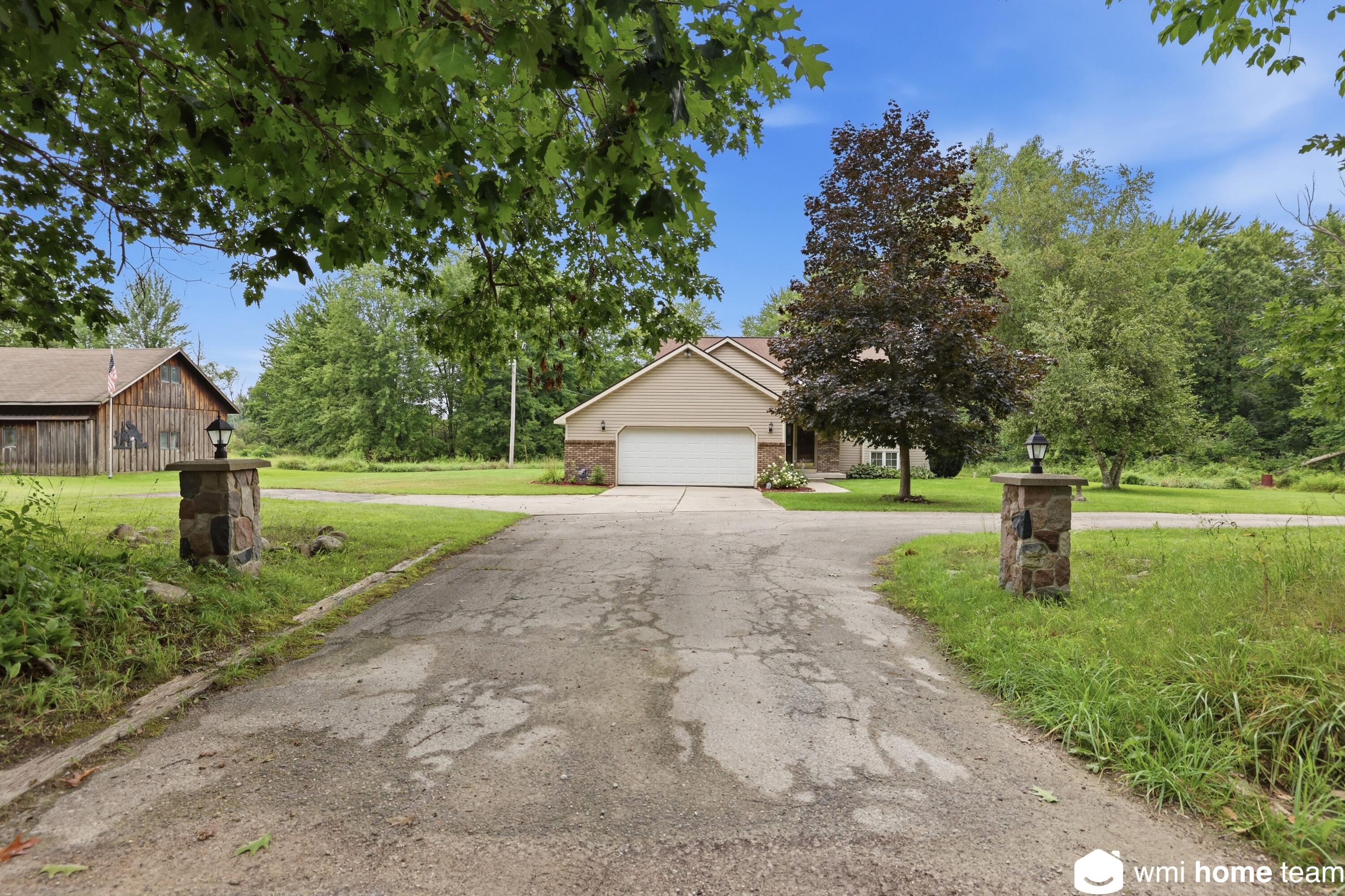 5303 Tiffany Avenue NE Rockford MI 49341