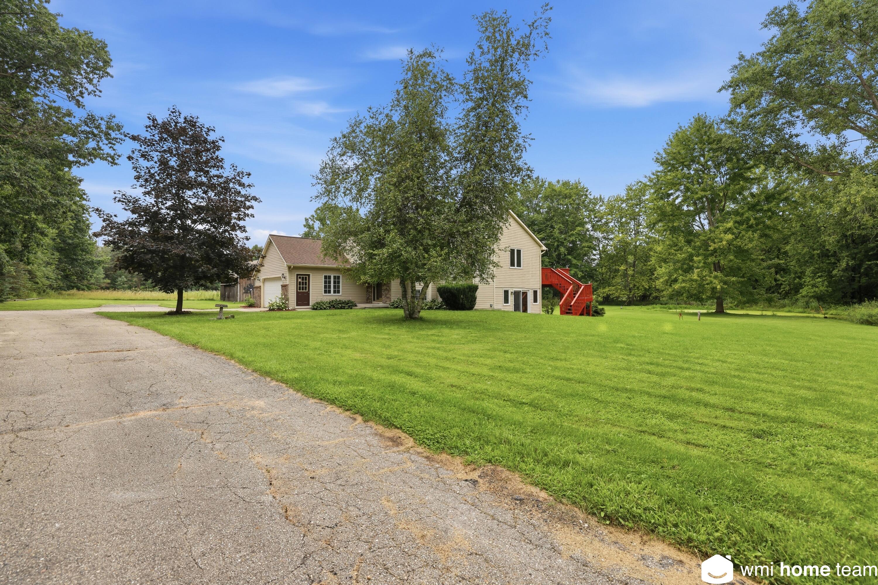 5303 Tiffany Avenue NE Rockford MI 49341