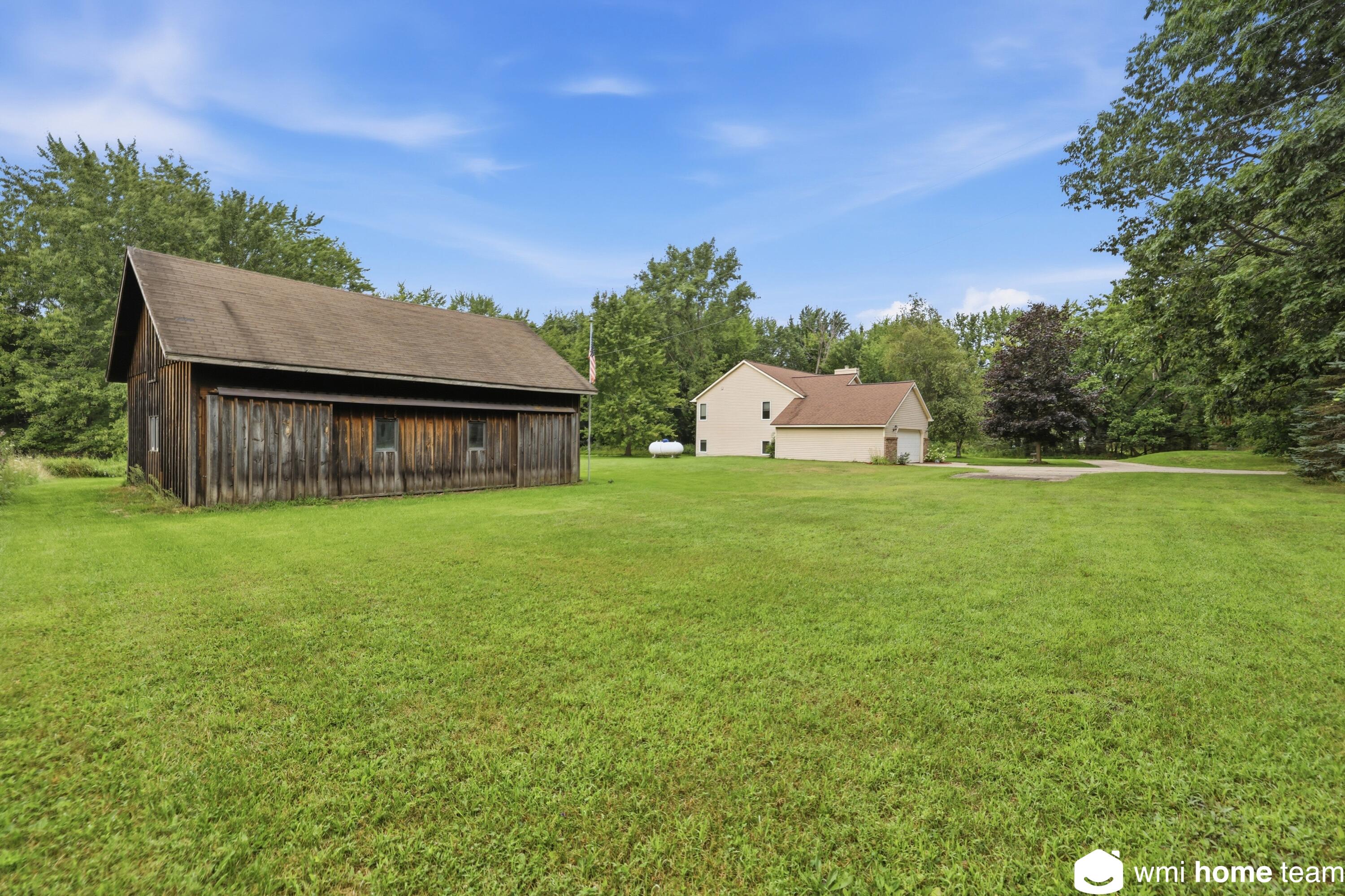 5303 Tiffany Avenue NE Rockford MI 49341