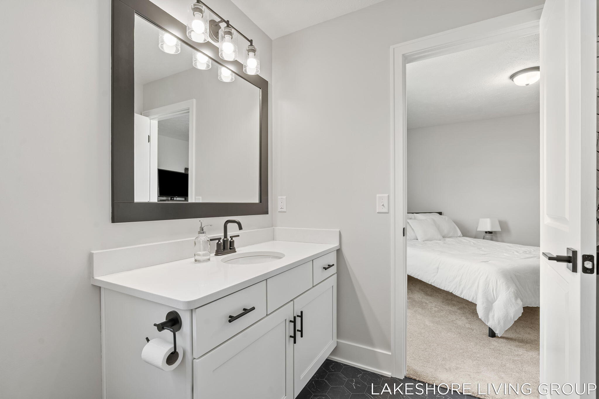 13059 Pine Glen Drive Grand Haven MI 49417