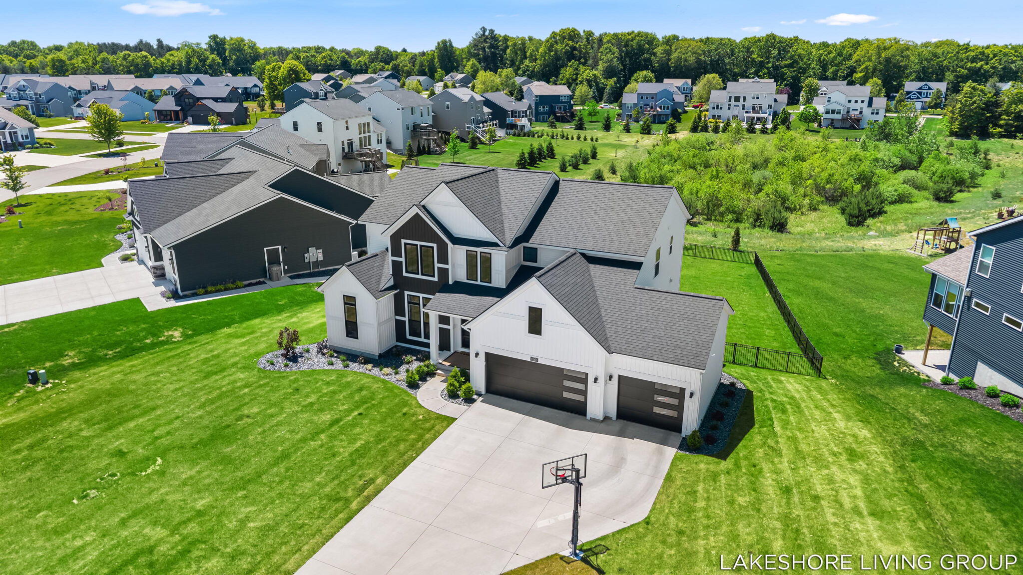 13059 Pine Glen Drive Grand Haven MI 49417