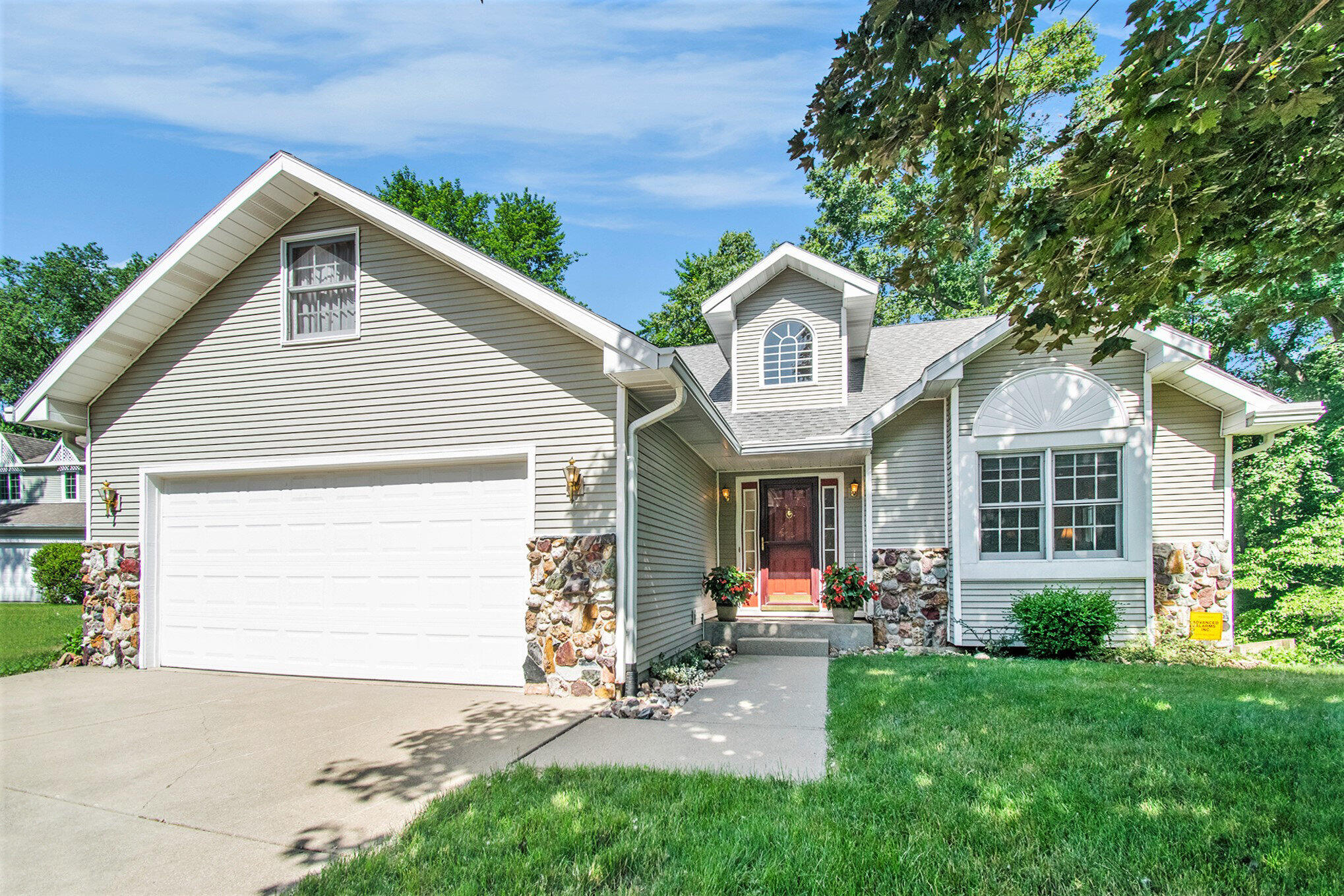 11276 Bridlewood Trail Berrien Springs MI 49103