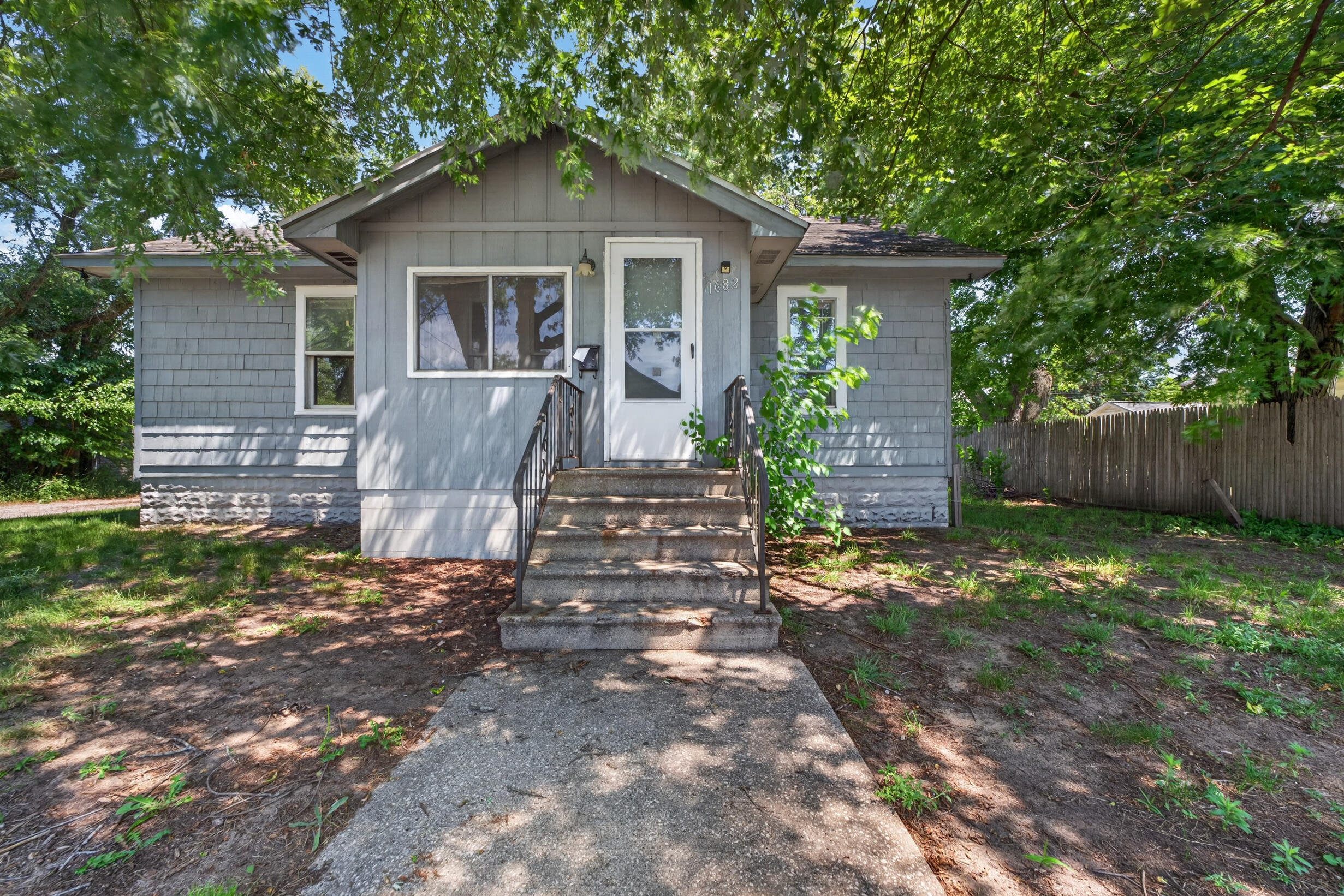 1682 Edwin Street Muskegon MI 49442