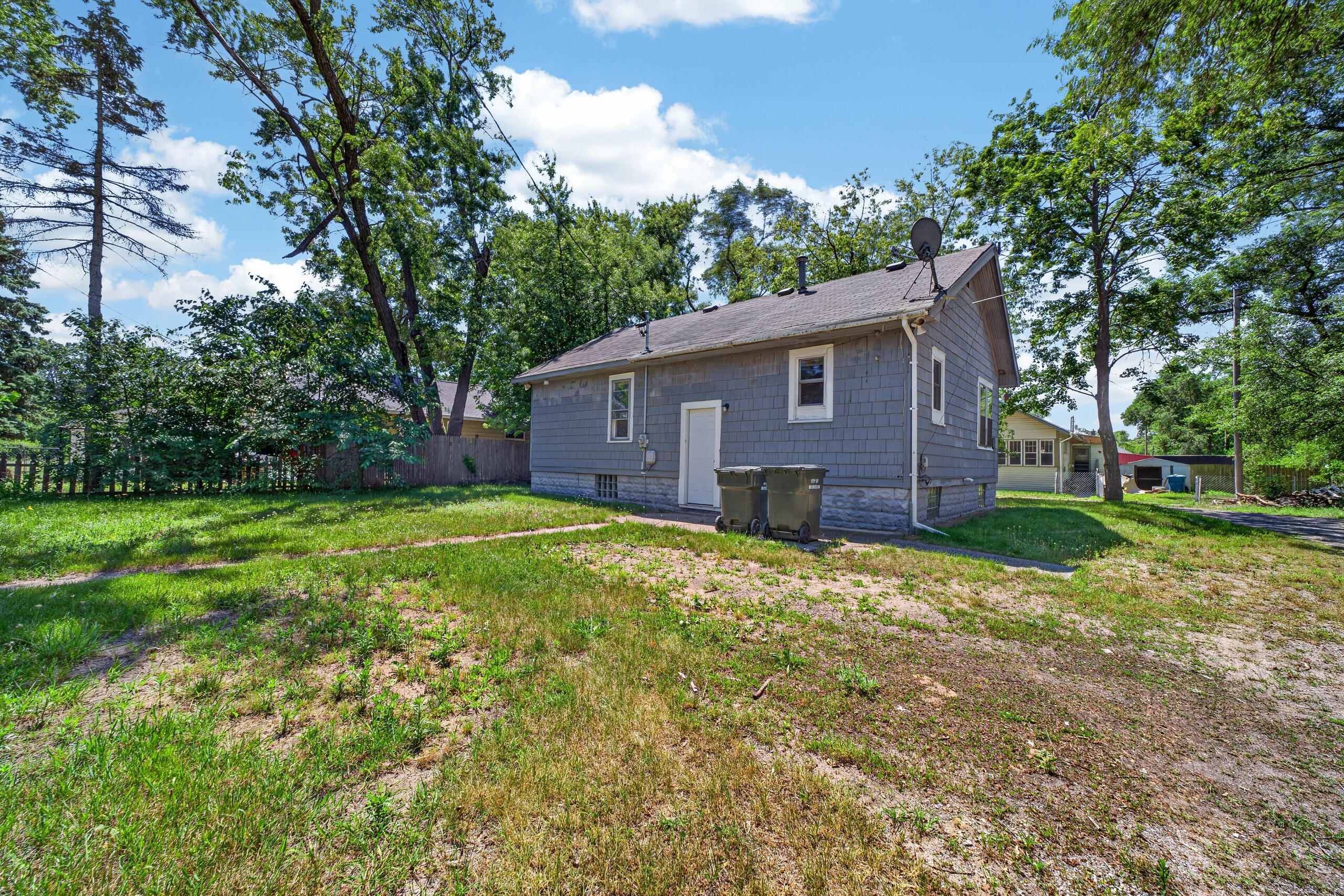 1682 Edwin Street Muskegon MI 49442