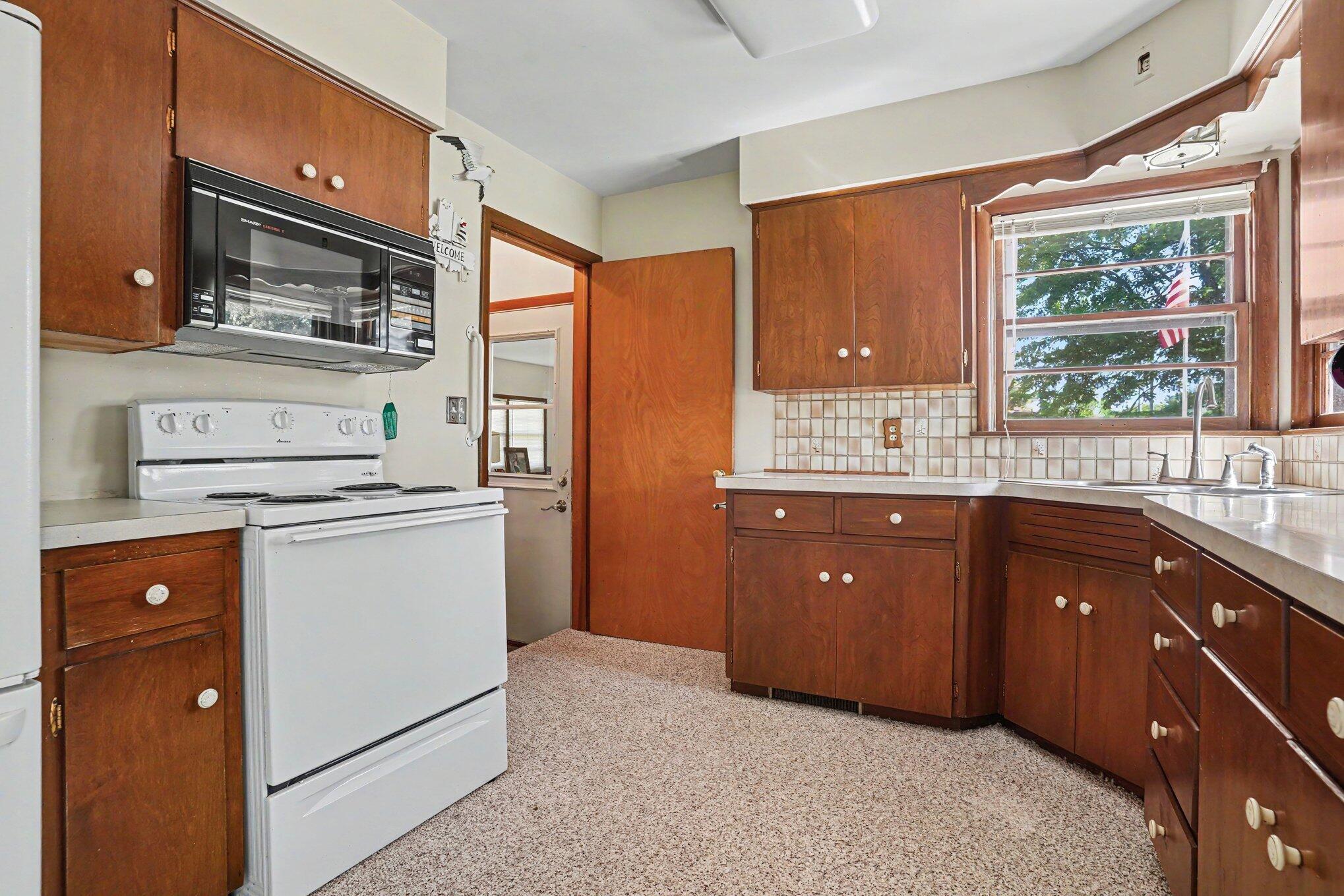 208 Cypress Avenue Holland MI 49423