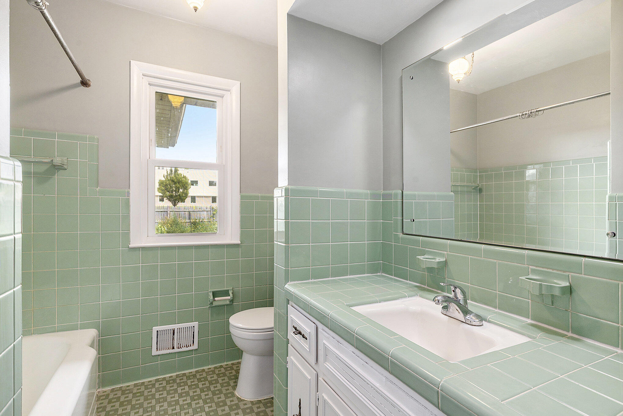 1675 Langley Street SE Grand Rapids MI 49508