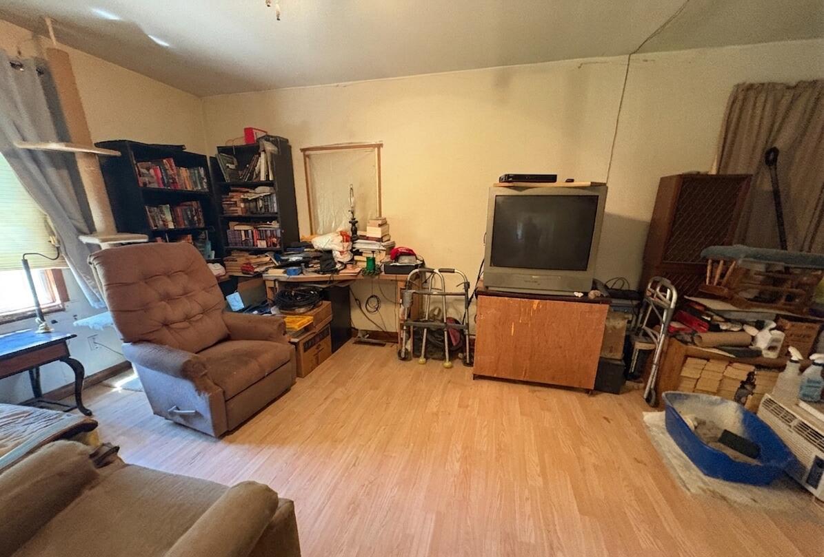 213 Clinton Street Dowagiac MI 49047