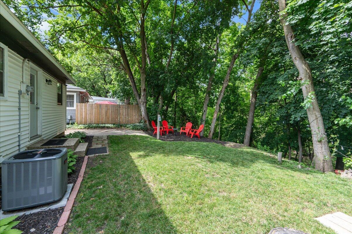 1944 Oakcliff Drive NE Grand Rapids MI 49525