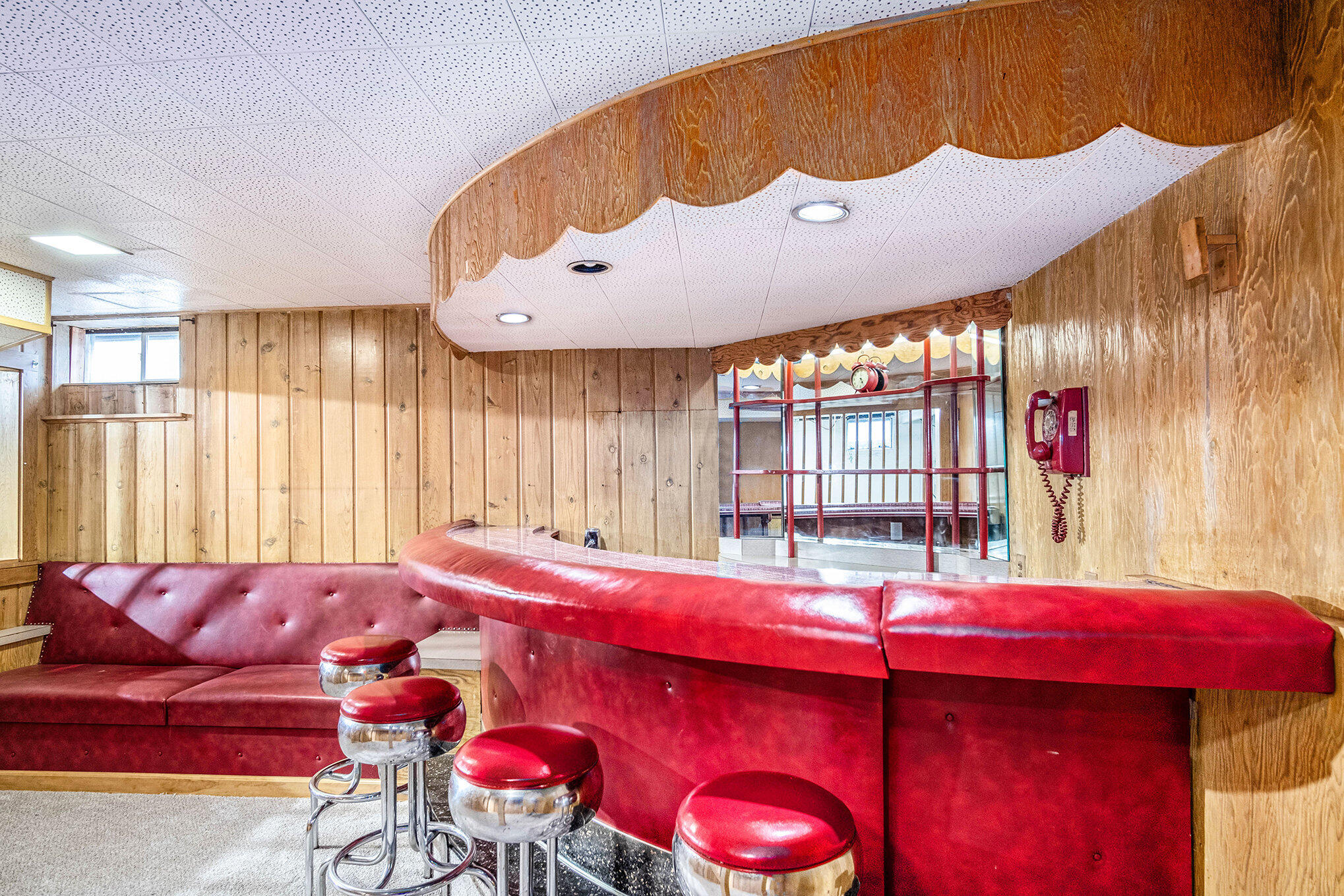 1050 Three Mile Road NE Grand Rapids MI 49505